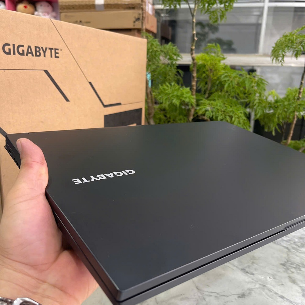 GIGABYTE G6 KF CORE I7-13620H RTX4060 8GB RAM 16GB SSD 512GB MÀN HÌNH : 16.Inch FHD+ 165Hz
