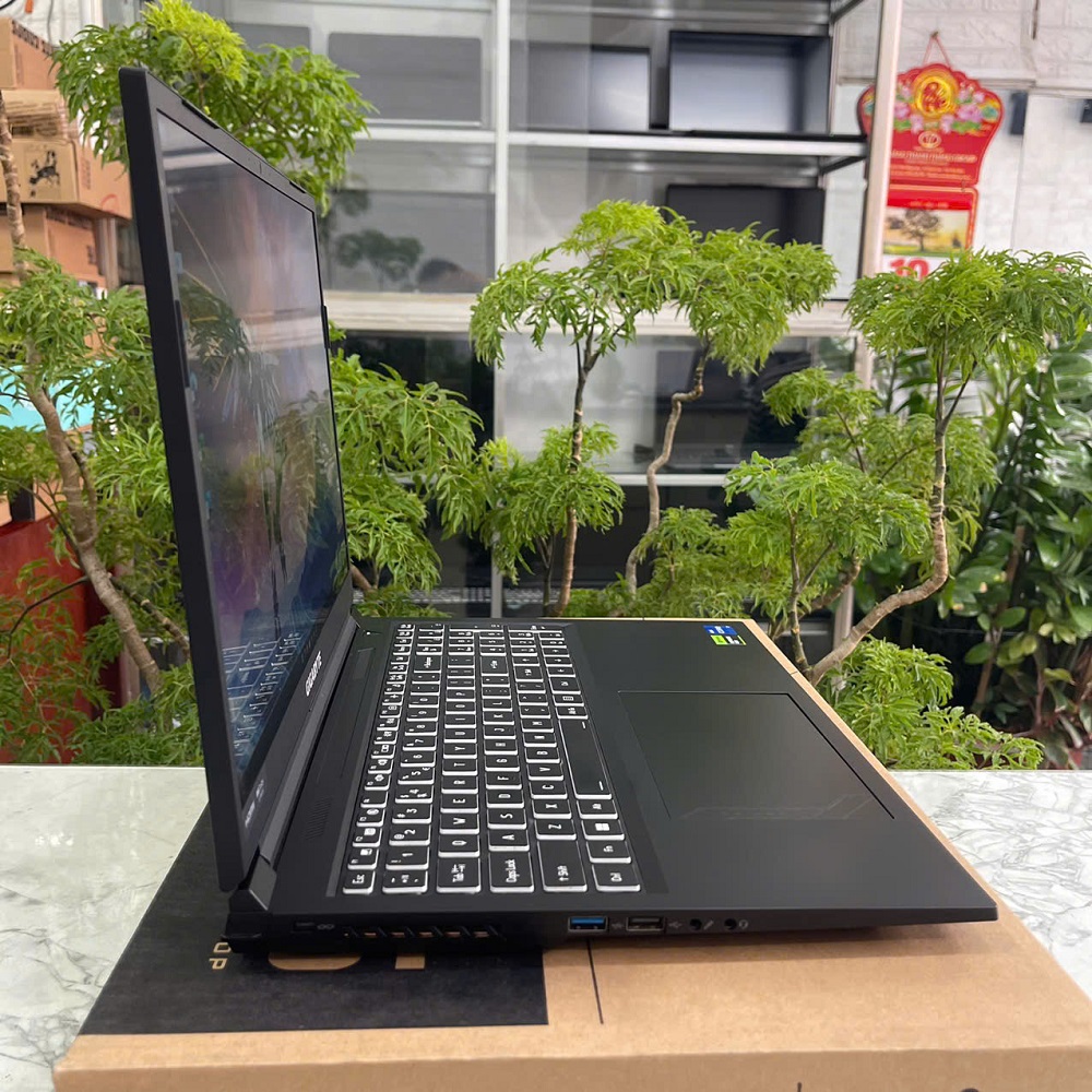 GIGABYTE G6 KF CORE I7-13620H RTX4060 8GB RAM 16GB SSD 512GB MÀN HÌNH : 16.Inch FHD+ 165Hz