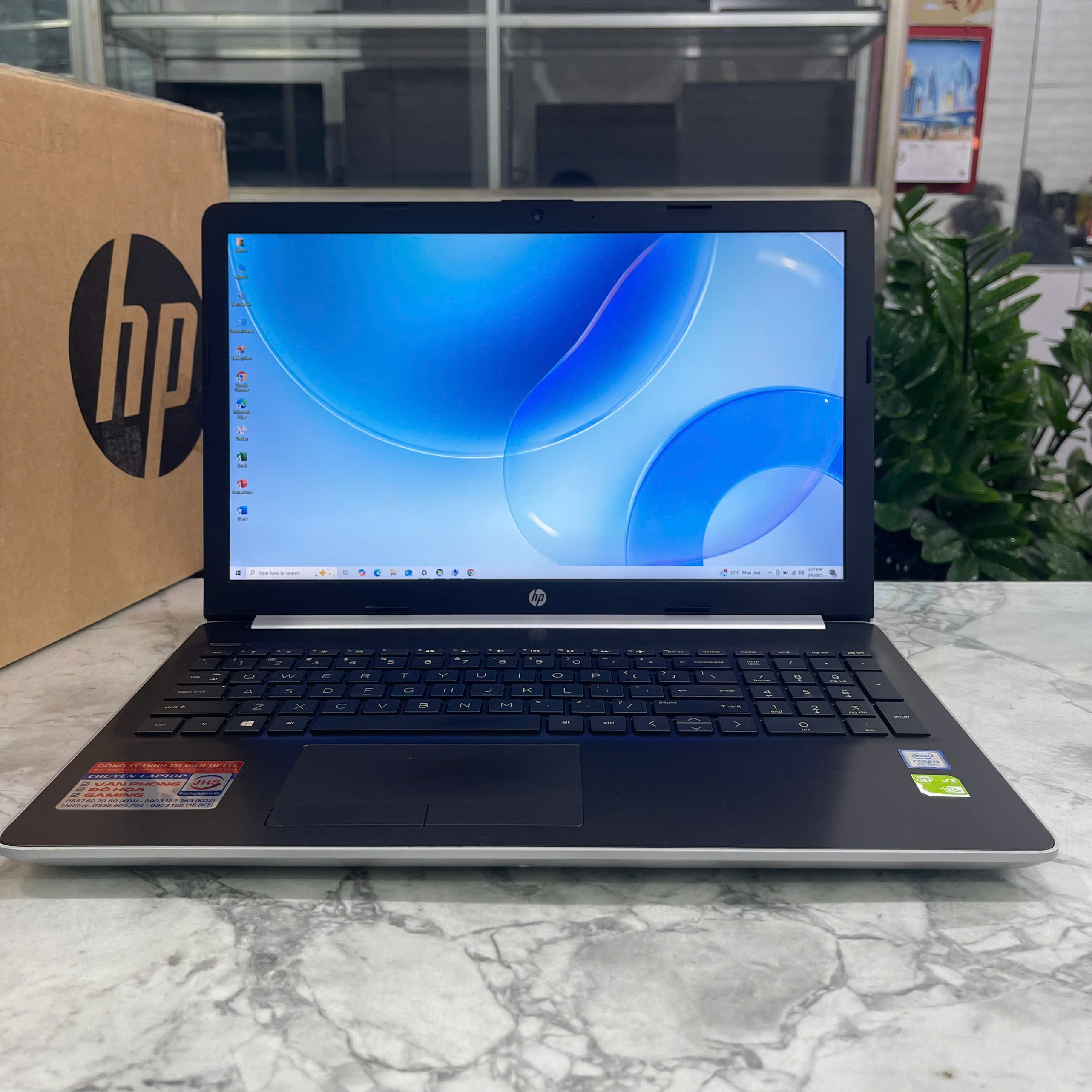 HP 15 da0443TX  Core I3-7020U Ram 8GB Ssd 256GB Và 1.000GB Hdd NVIDIA GeForce MX110, 2GB Màn Hình 15.6'' Inch FHD IPS