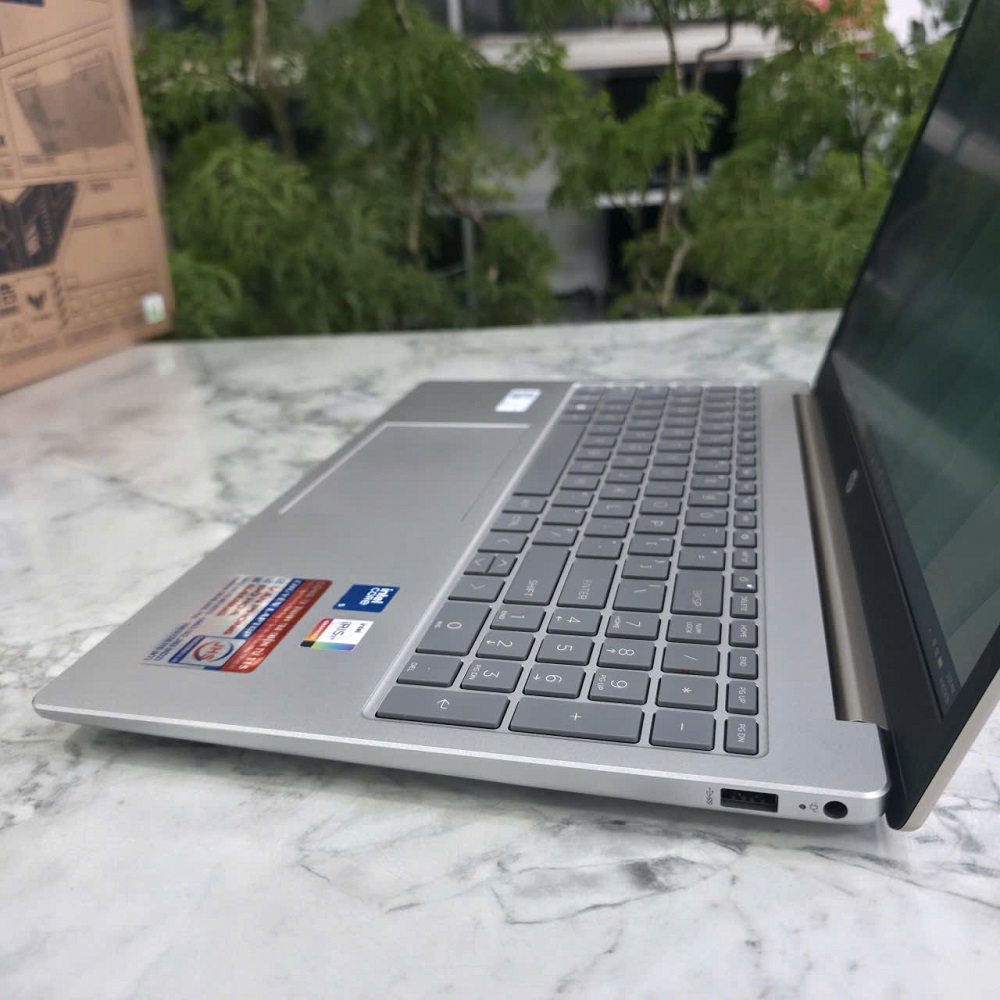 HP 15-fd0234TU CORE 5 120U RAM 16GB 512GB SSD MÀN HÌNH 15.6 FHD IPS