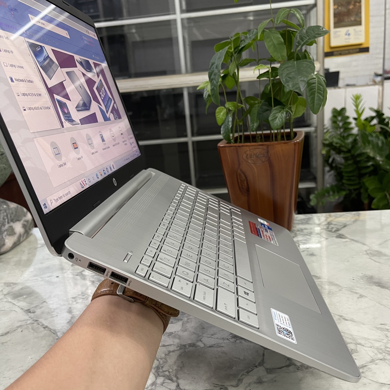HP 15s-fq2561TU Core I5-1135G7 (CÒN BẢO HÀNH HÃNG) Ram 8gb Ssd 512gb Màn Hình 15.6'' Inch 👉Giá 11.500.000vnđ