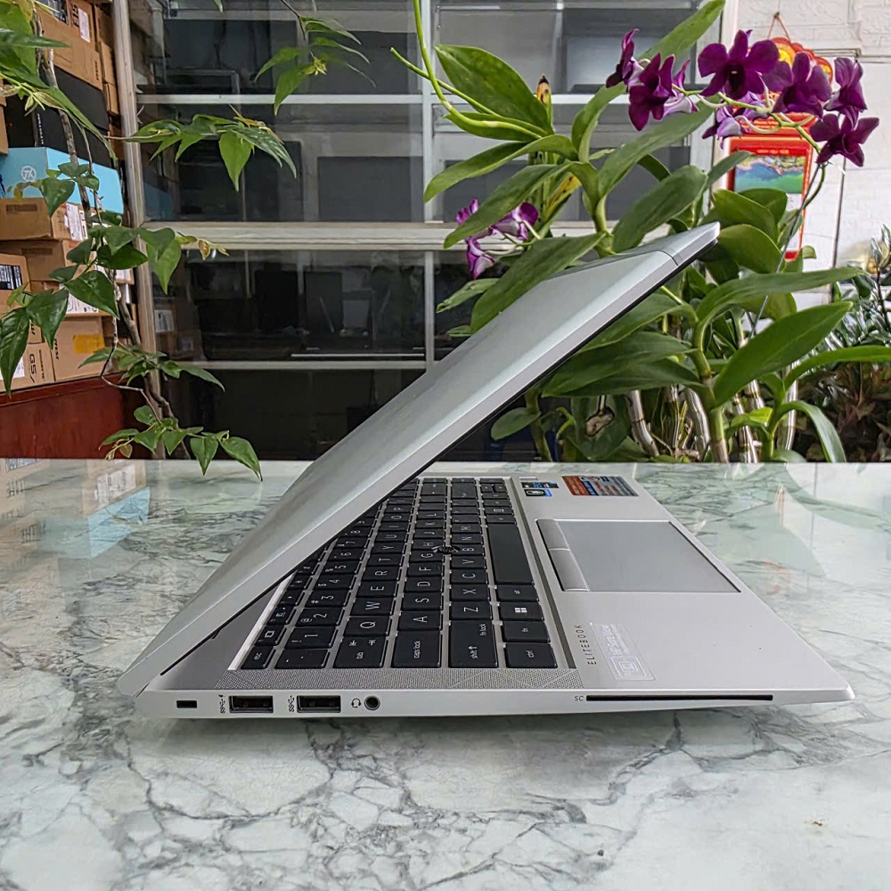 HP EliteBook 840 G8 (Máy Like New- Vỏ Nhôm Nguyên Khối ) CORE I5-1135G7 RAM 8GB SSD 512GB MÀN HÌNH : 14″ FullHD
