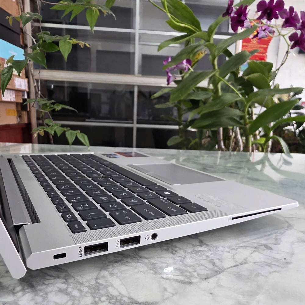 HP EliteBook 840 G8 (Máy Like New- Vỏ Nhôm Nguyên Khối ) CORE I5-1135G7 RAM 8GB SSD 512GB MÀN HÌNH : 14″ FullHD
