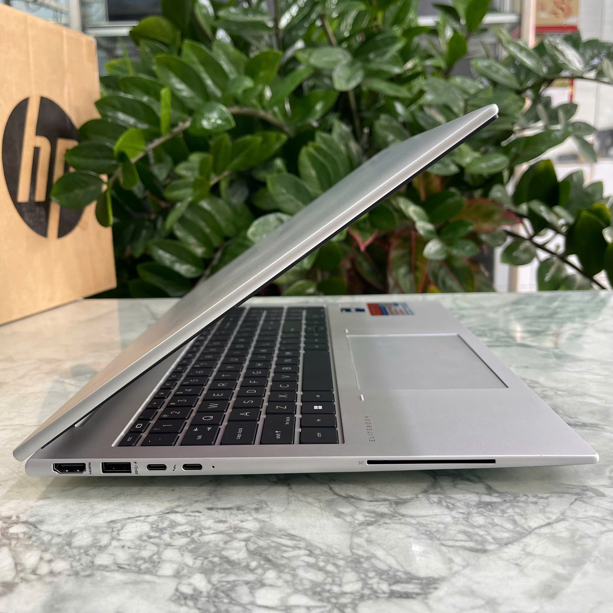 HP Elitebook 860 G9 Máy LikeNew Core™ I7-1265U Ram 16GB Ssd 256GB Màn hình : 16 Inch FHD+ 