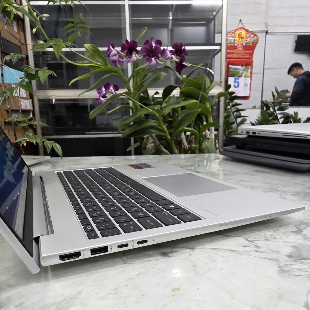 HP EliteBook 865 G9 RYZEN 9 PRO 6950H RAM 8GB SSD 512GB MÀN HÌNH : 16.0''Inch WUXGA