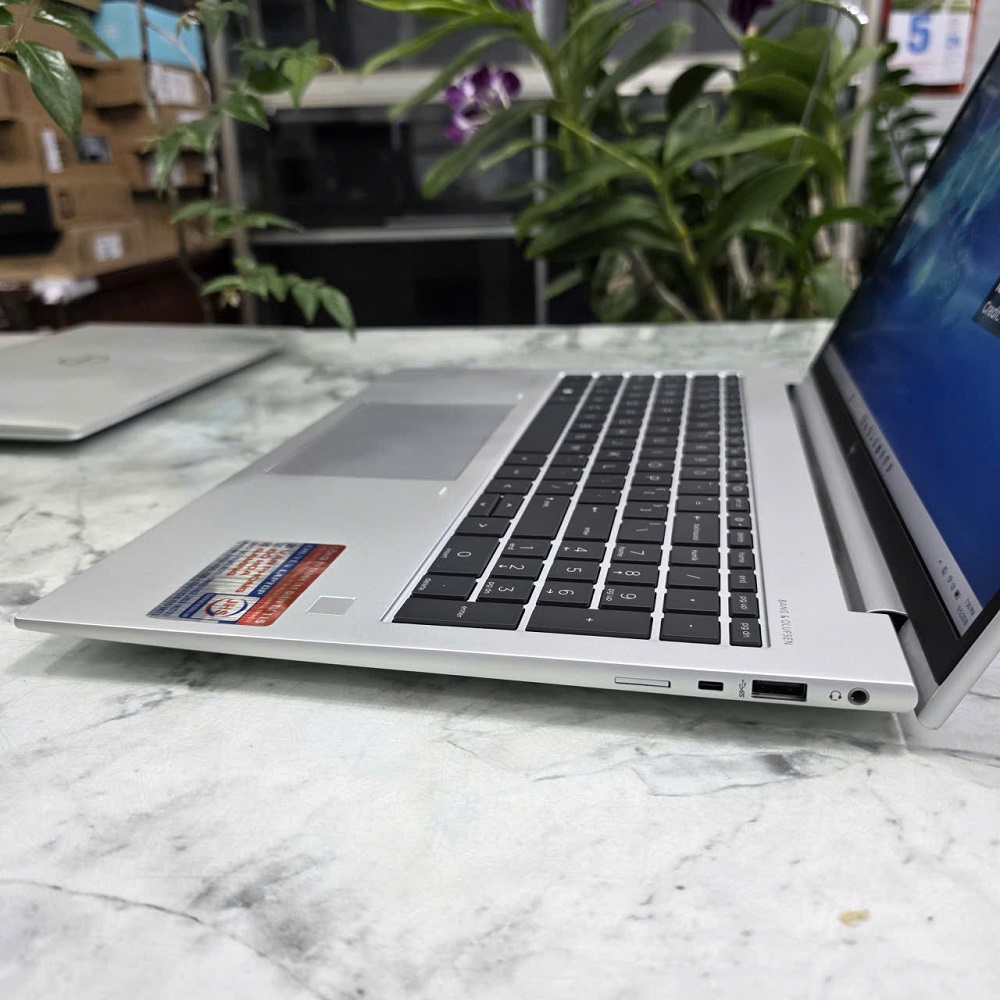 HP EliteBook 865 G9 RYZEN 9 PRO 6950H RAM 8GB SSD 512GB MÀN HÌNH : 16.0''Inch WUXGA