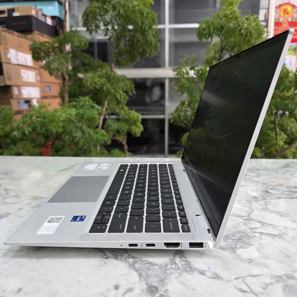 HP EliteBook X360 1030 G8 CORE I7-1165G7 RAM 16GB SSD 512GB MÀN HÌNH : 13.3'' IPS Touch