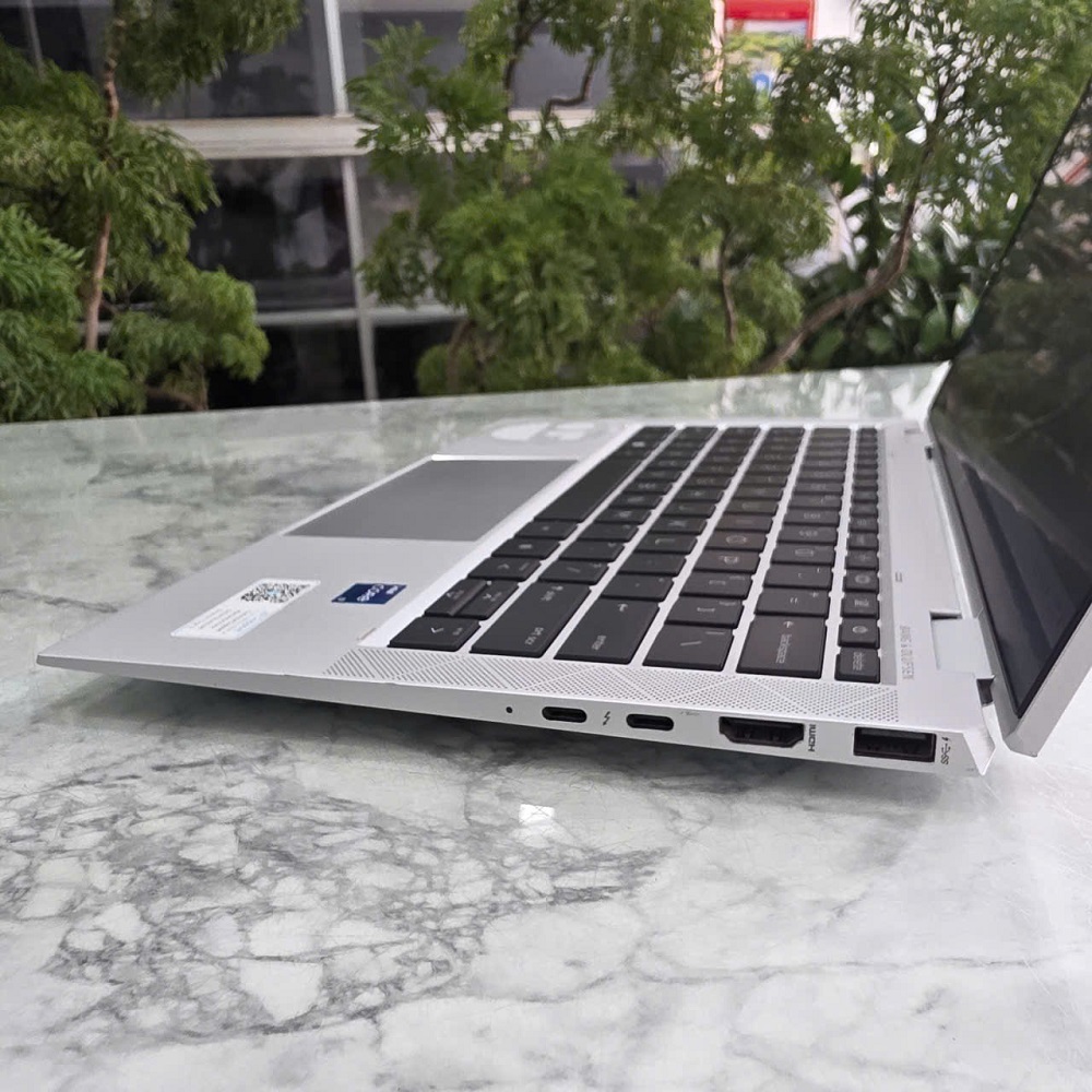 HP EliteBook X360 1030 G8 CORE I7-1165G7 RAM 16GB SSD 512GB MÀN HÌNH : 13.3'' IPS Touch