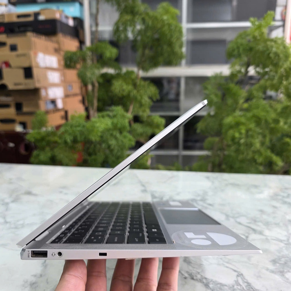 HP EliteBook X360 1030 G8 CORE I7-1165G7 RAM 16GB SSD 512GB MÀN HÌNH : 13.3'' IPS Touch