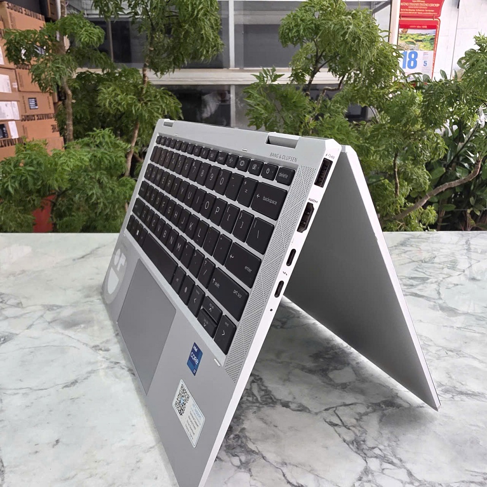 HP EliteBook X360 1030 G8 CORE I7-1165G7 RAM 16GB SSD 512GB MÀN HÌNH : 13.3'' IPS Touch