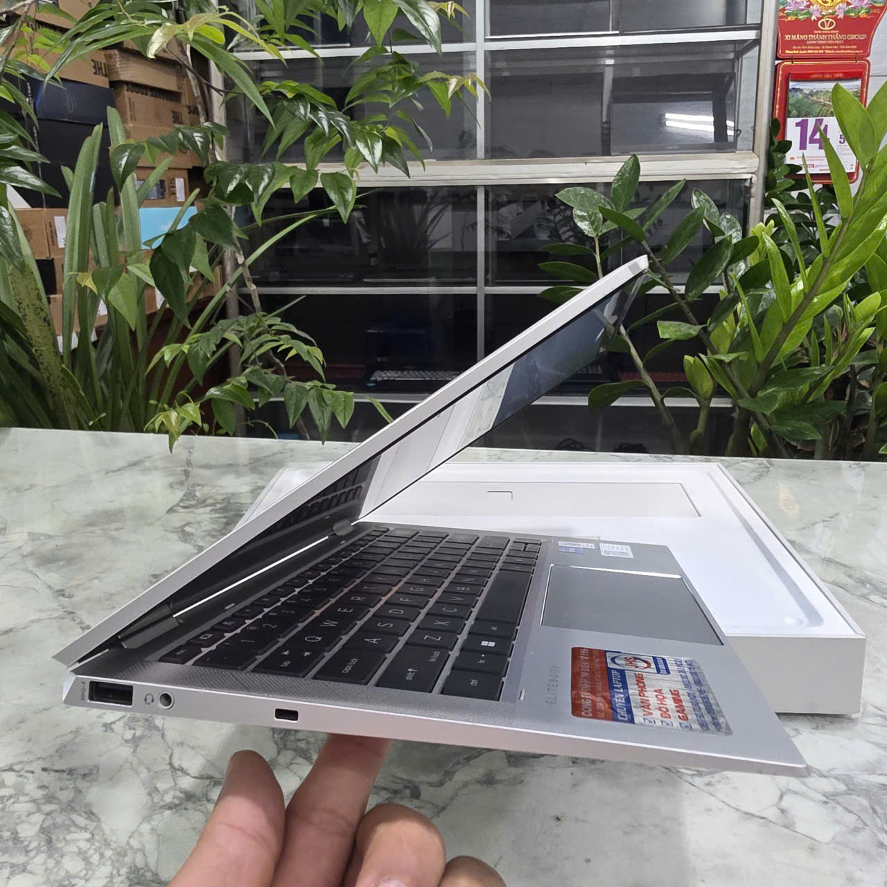 HP EliteBook X360 1030 G8 CORE I7-1165G7 RAM 16GB SSD 1.000GB MÀN HÌNH : 13.3'' IPS Touch XOAY GẬP 360%