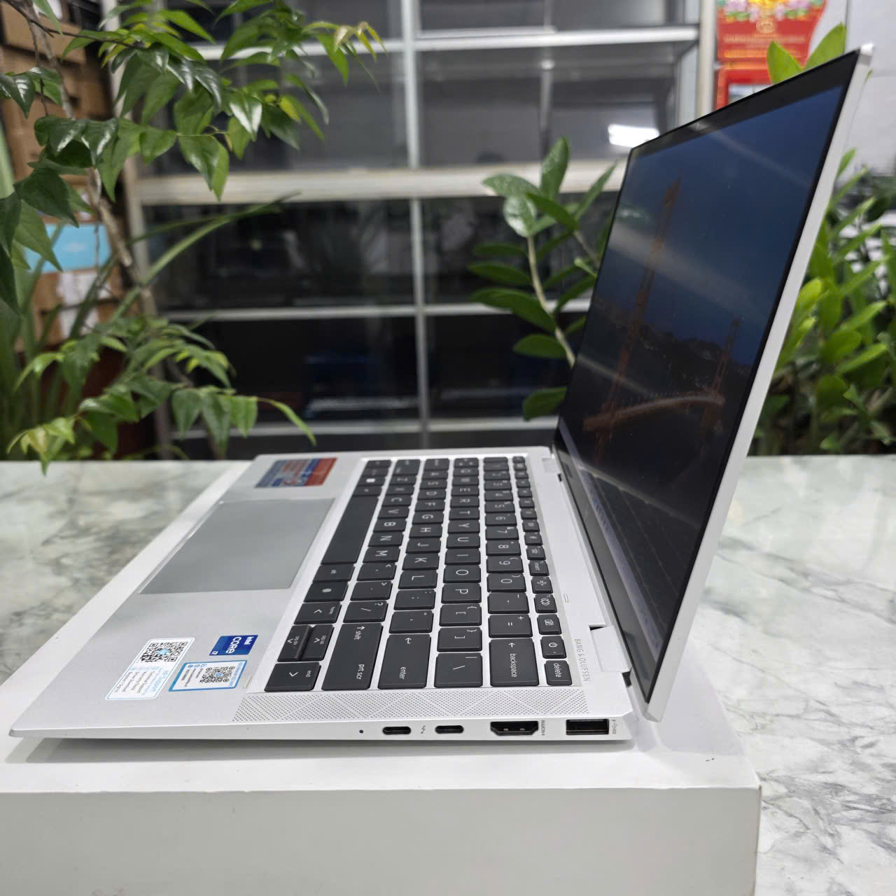 HP EliteBook X360 1030 G8 CORE I7-1165G7 RAM 16GB SSD 1.000GB MÀN HÌNH : 13.3'' IPS Touch XOAY GẬP 360%