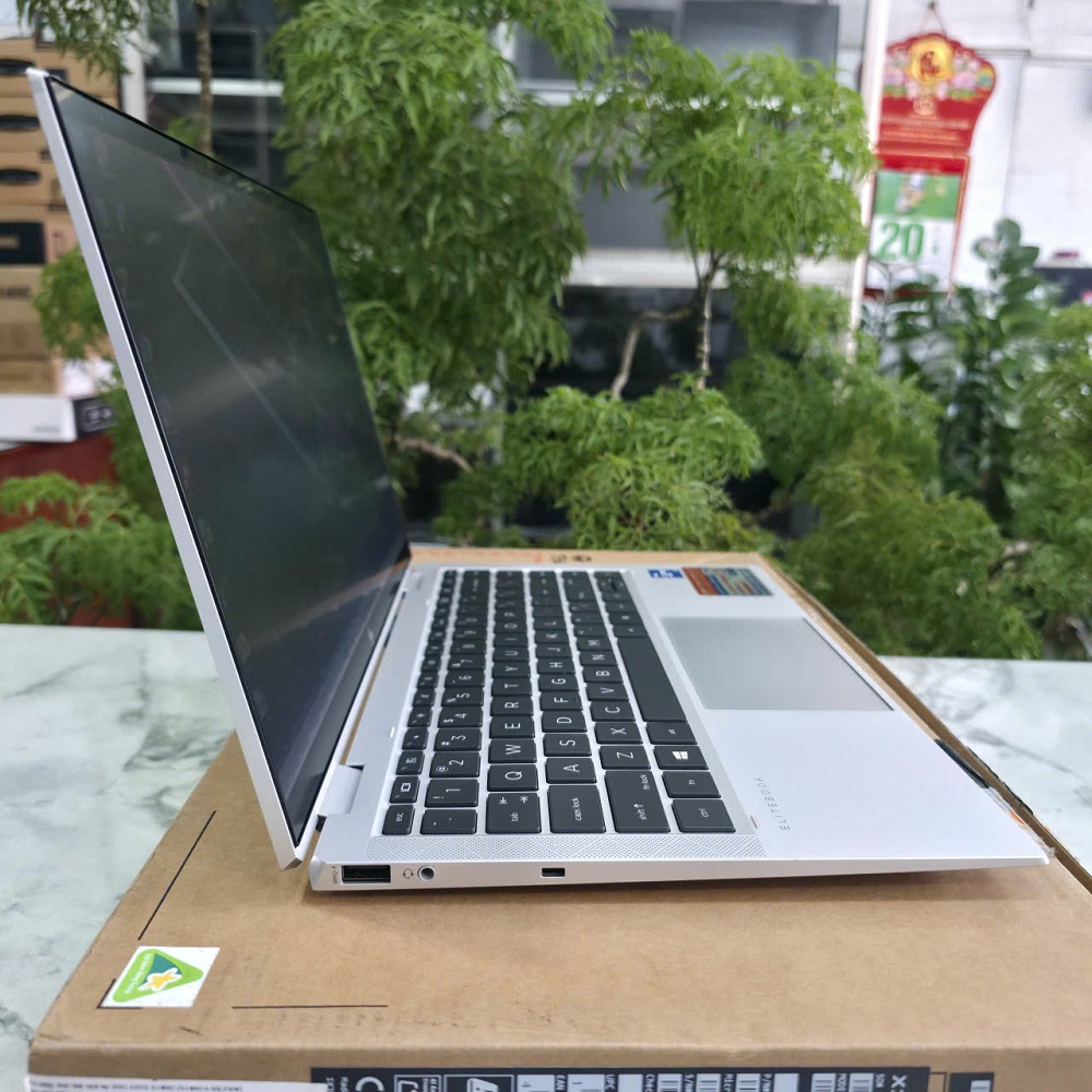 HP EliteBook X360 1040 G8 CORE I7-1165G7 RAM 16GB SSD 1.000GB / 512GB / 256GB MÀN HÌNH : 14″FHD Touch