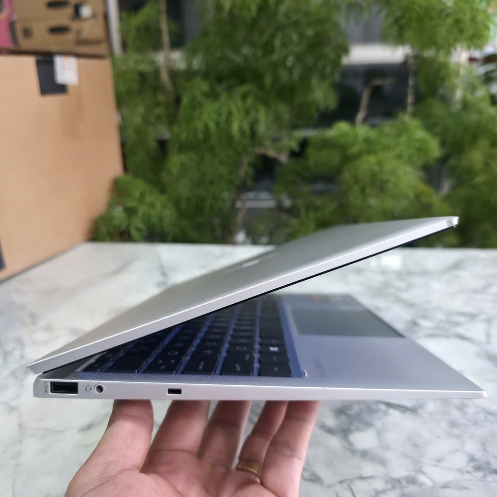 HP EliteBook X360 1040 G8 CORE I7-1165G7 RAM 16GB SSD 1.000GB / 512GB / 256GB MÀN HÌNH : 14″FHD Touch