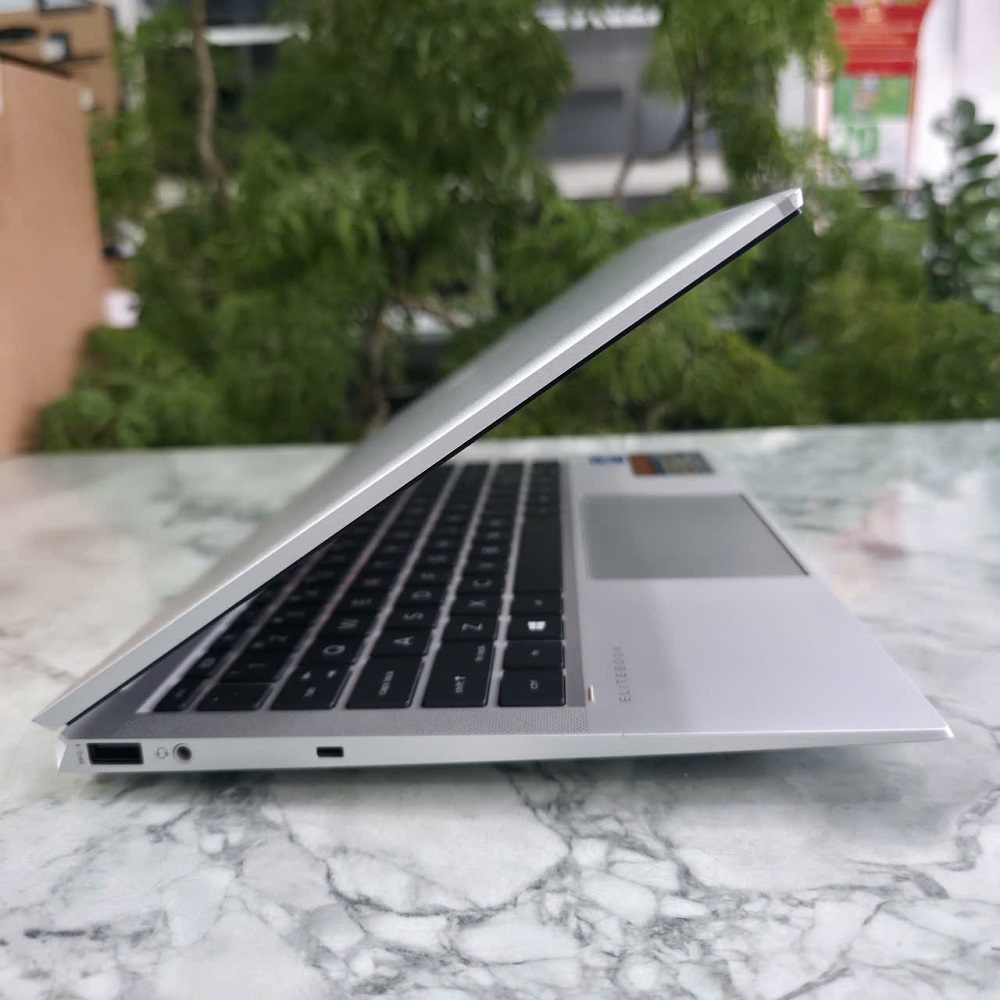 HP EliteBook X360 1040 G8 CORE I7-1165G7 RAM 16GB SSD 1.000GB / 512GB / 256GB MÀN HÌNH : 14″FHD Touch