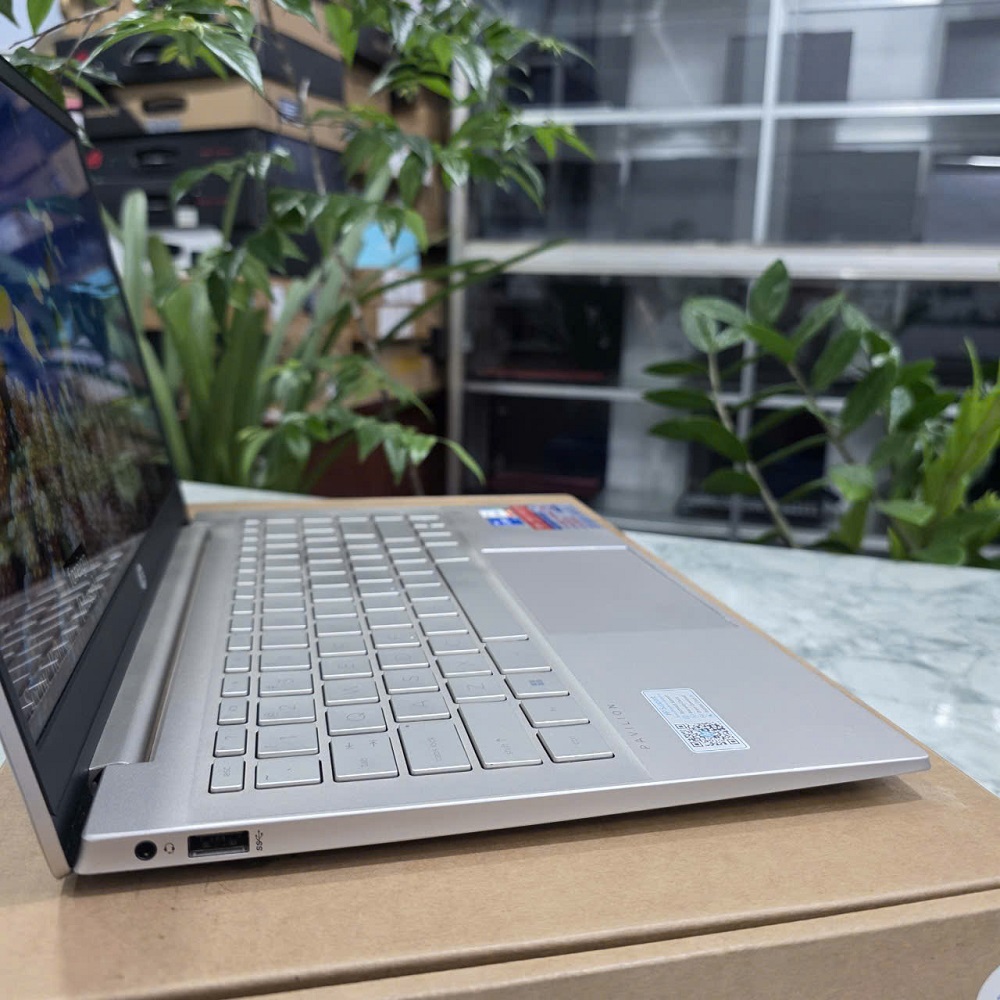HP Pavilion 14-dv0513TU CORE™ i5-1135G7 RAM 8GB SSD 256GB MÀN HÌNH : 14''INCH IPS