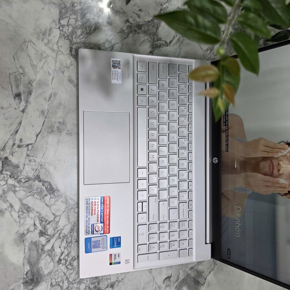 HP Pavilion 15-eg0539TU (4P5G6PA) VỎ NHÔM NGUYÊN KHỐI CORE I5-1135G7 RAM 8GB SSD 256GB MÀN HÌNH : 15.6 Inch IPS 