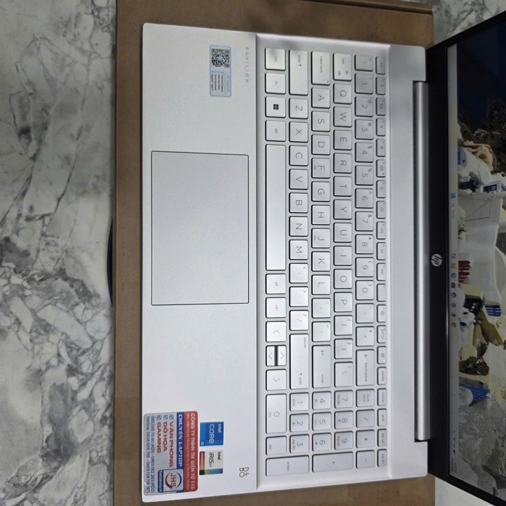 HP Pavilion 15-eg2083TU 7C0W9PA VỎ NHÔM NGUYÊN KHỐI CORE I5-1240P RAM 8GB SSD 512GB MÀN HÌNH : 15.6''IPS