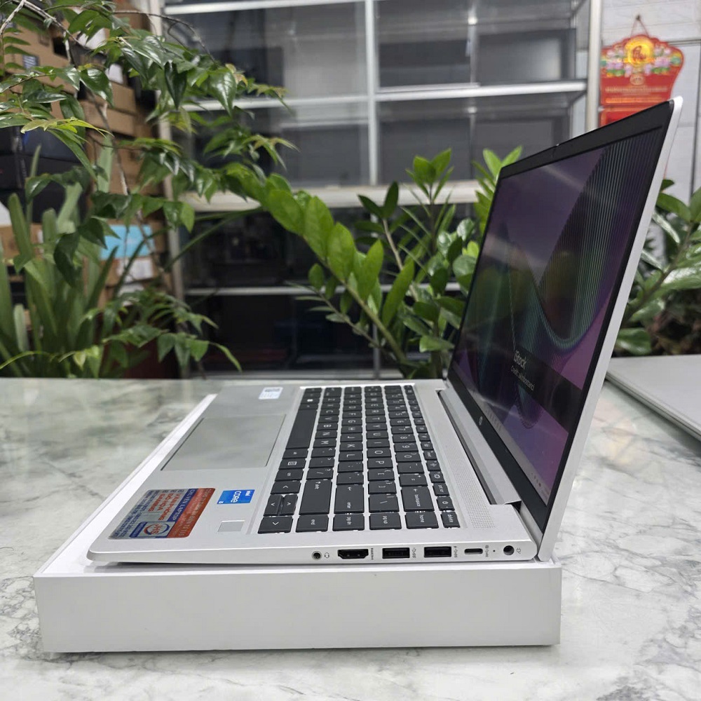 HP PROBOOK 440 G8 VỎ NHÔM NGUYÊN KHỐI CORE I5-1135G7 RAM 8GB SSD 256GB MÀN HÌNH : 14.0″IPS👉GÍA : 8.900.000 vnđ