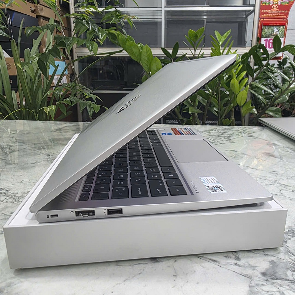 HP PROBOOK 440 G8 VỎ NHÔM NGUYÊN KHỐI CORE I5-1135G7 RAM 8GB SSD 256GB MÀN HÌNH : 14.0″IPS👉GÍA : 8.900.000 vnđ