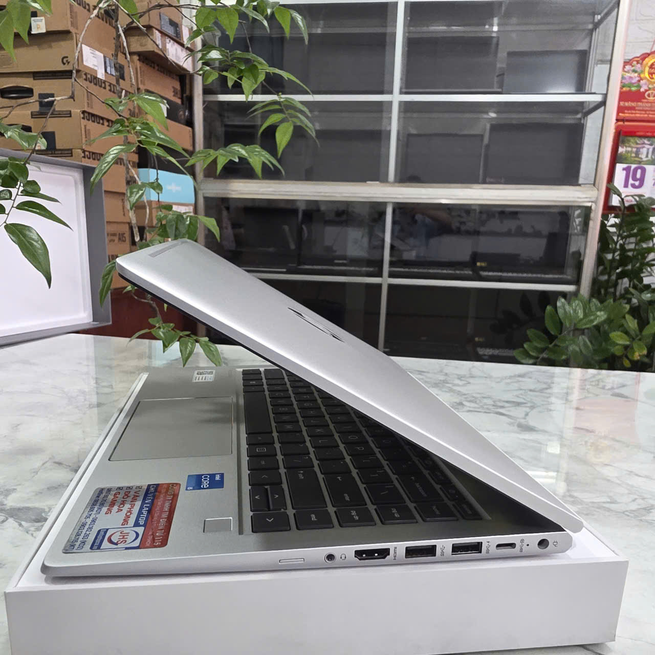 HP PROBOOK 440 G9 (Máy Like New- Vỏ Nhôm Nguyên Khối ) CORE I5-1235U RAM 16GB SSD 512Gb MÀN HÌNH : 14'' IPS