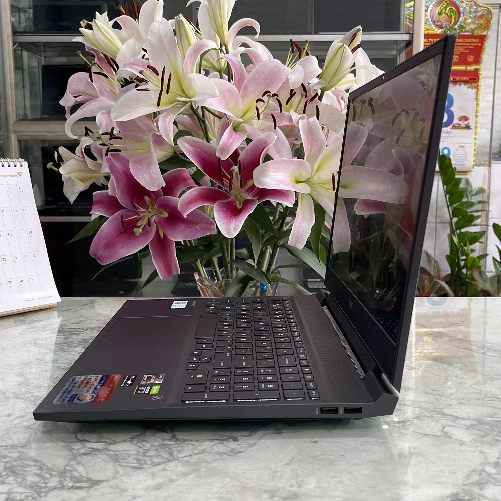  HP VICTUS 16-e0175AX Ryzen 5-5600H RAM 16GB  SSD 512GB  RTX 3050(4GB) MÀN HÌNH : 16.1'' INCH FHD 144Hz, IPS