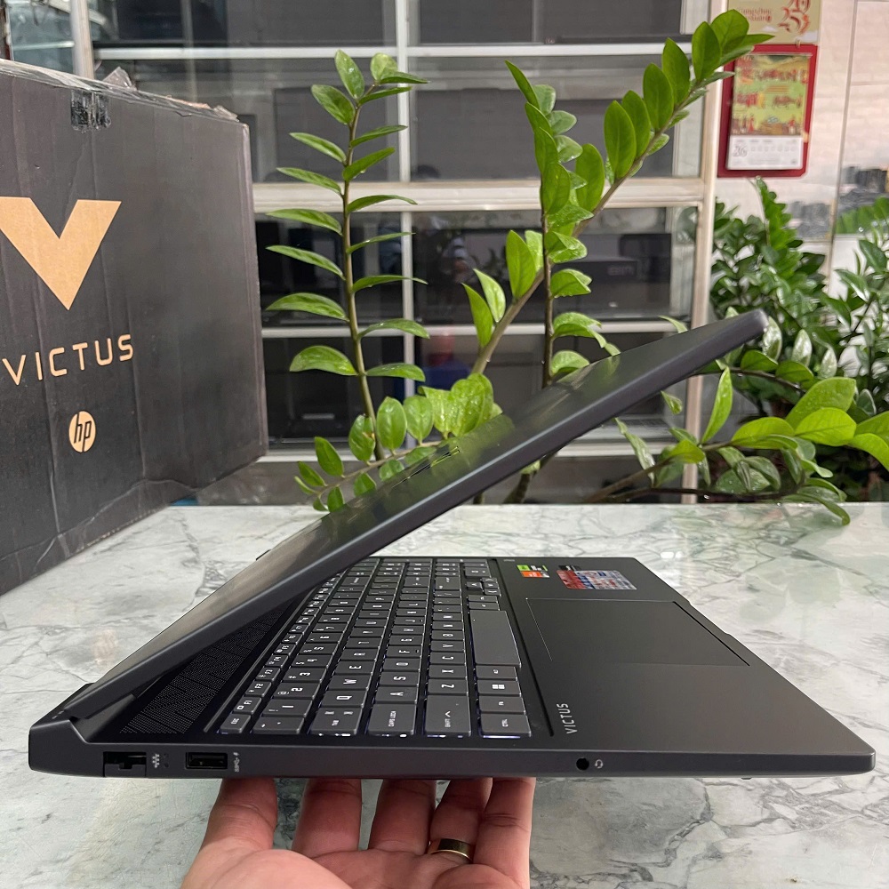 HP VICTUS 16-s0077AX Máy LikeNew Ryzen 7-7840HS RAM 16GB SSD 512GB RTX™ 3050 6GB MÀN HÌNH : 16.1 Inch FHD 144Hz 