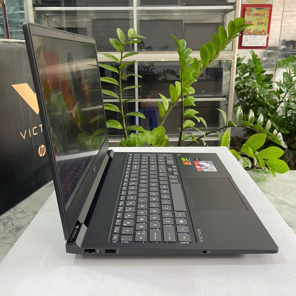 HP VICTUS 16-s0077AX Máy LikeNew Ryzen 7-7840HS RAM 16GB SSD 512GB RTX™ 3050 6GB MÀN HÌNH : 16.1 Inch FHD 144Hz 