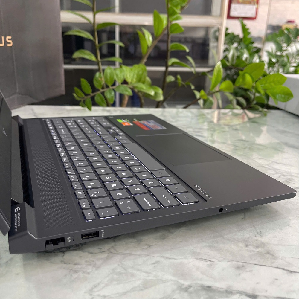 HP VICTUS 16-s0077AX Máy LikeNew Ryzen 7-7840HS RAM 16GB SSD 512GB RTX™ 3050 6GB MÀN HÌNH : 16.1 Inch FHD 144Hz 