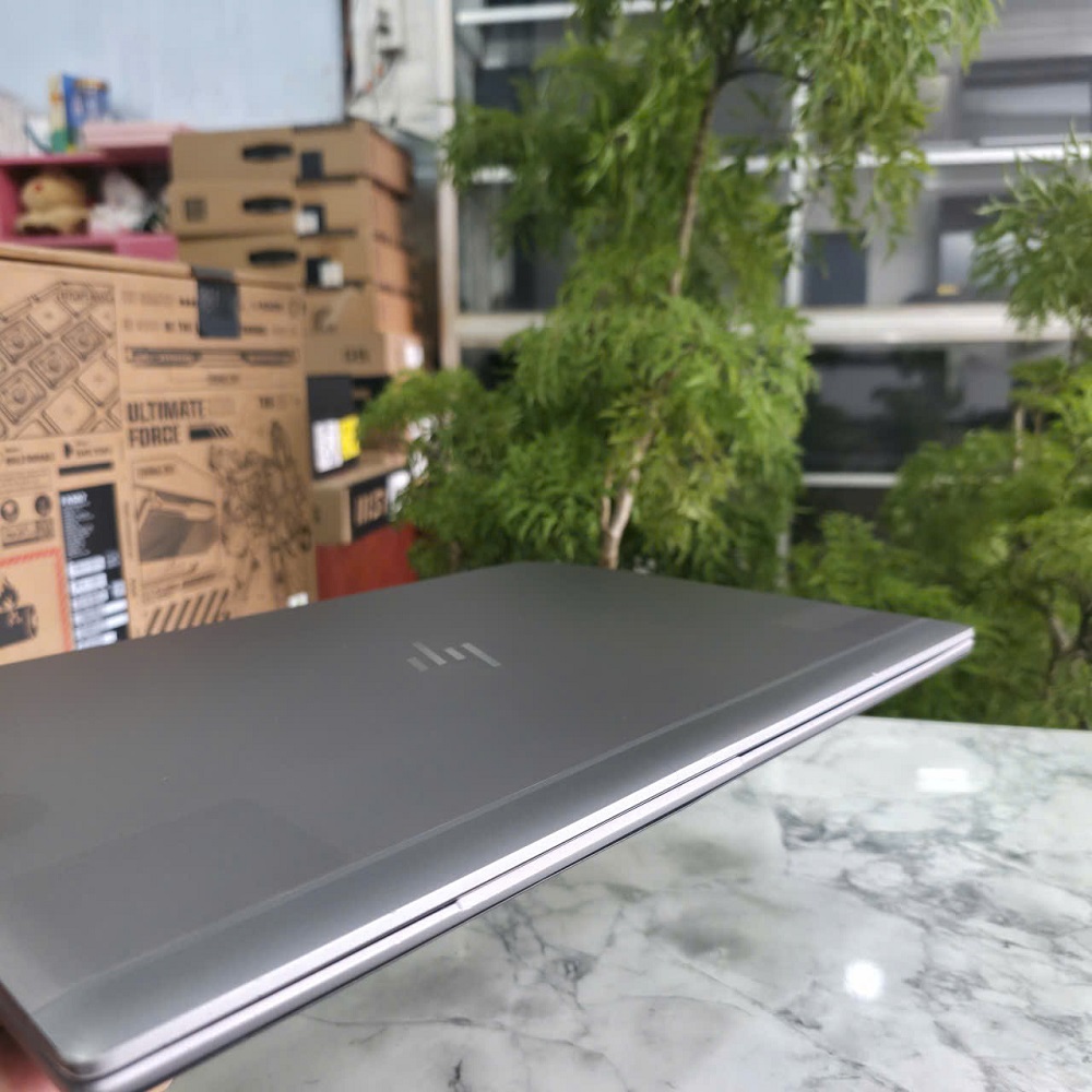 HP ZBook 15 G5 CORE I7-8850H RAM 16GB { MÁY TRẠM ĐỒ HỌA GIÁ RẺ } SSD 512GB VÀ 500GB HDD Quadro P1000 4GB MÀN HÌNH : 15.6 Inch FHD IPS