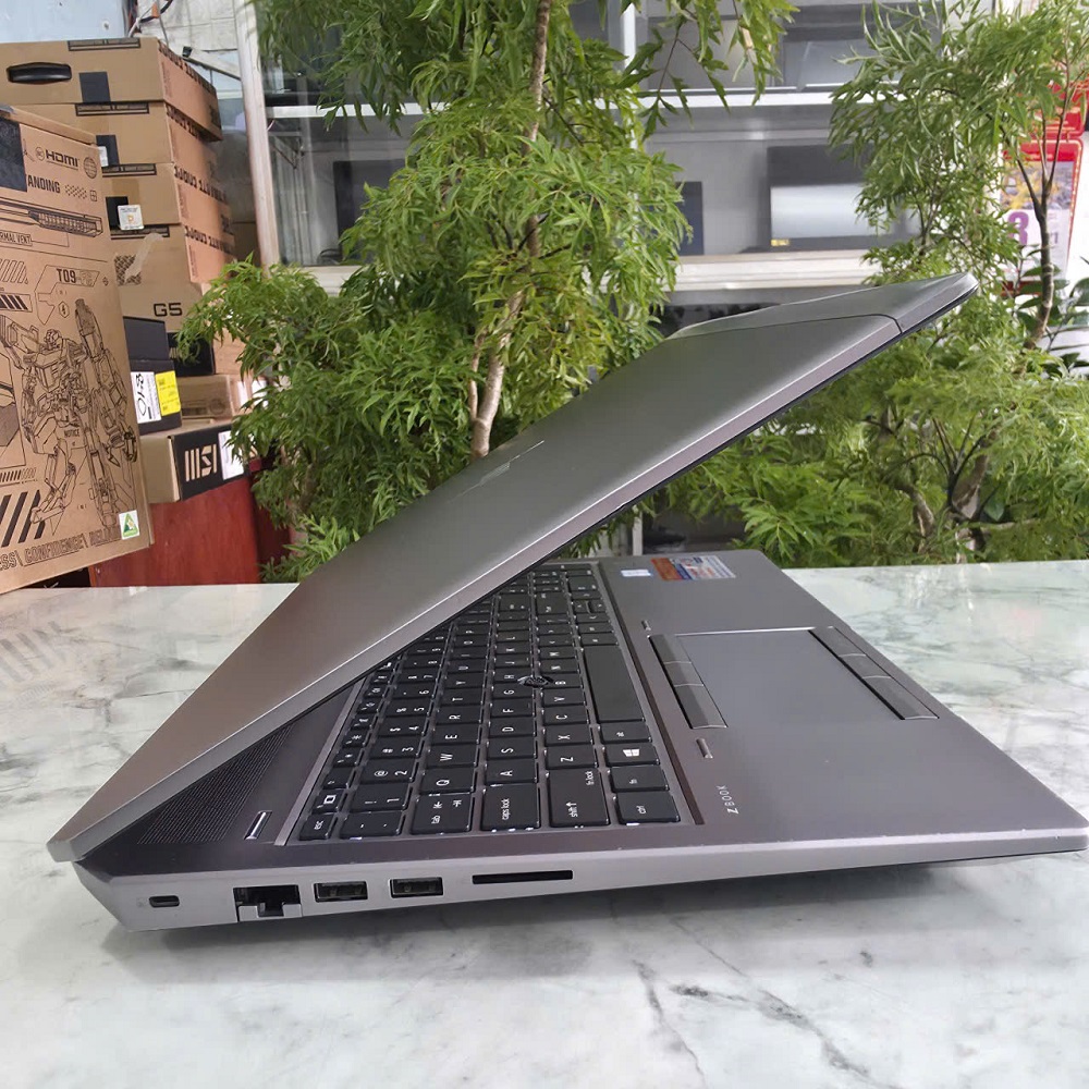 HP ZBook 15 G5 CORE I7-8850H RAM 16GB { MÁY TRẠM ĐỒ HỌA GIÁ RẺ } SSD 512GB VÀ 500GB HDD Quadro P1000 4GB MÀN HÌNH : 15.6 Inch FHD IPS