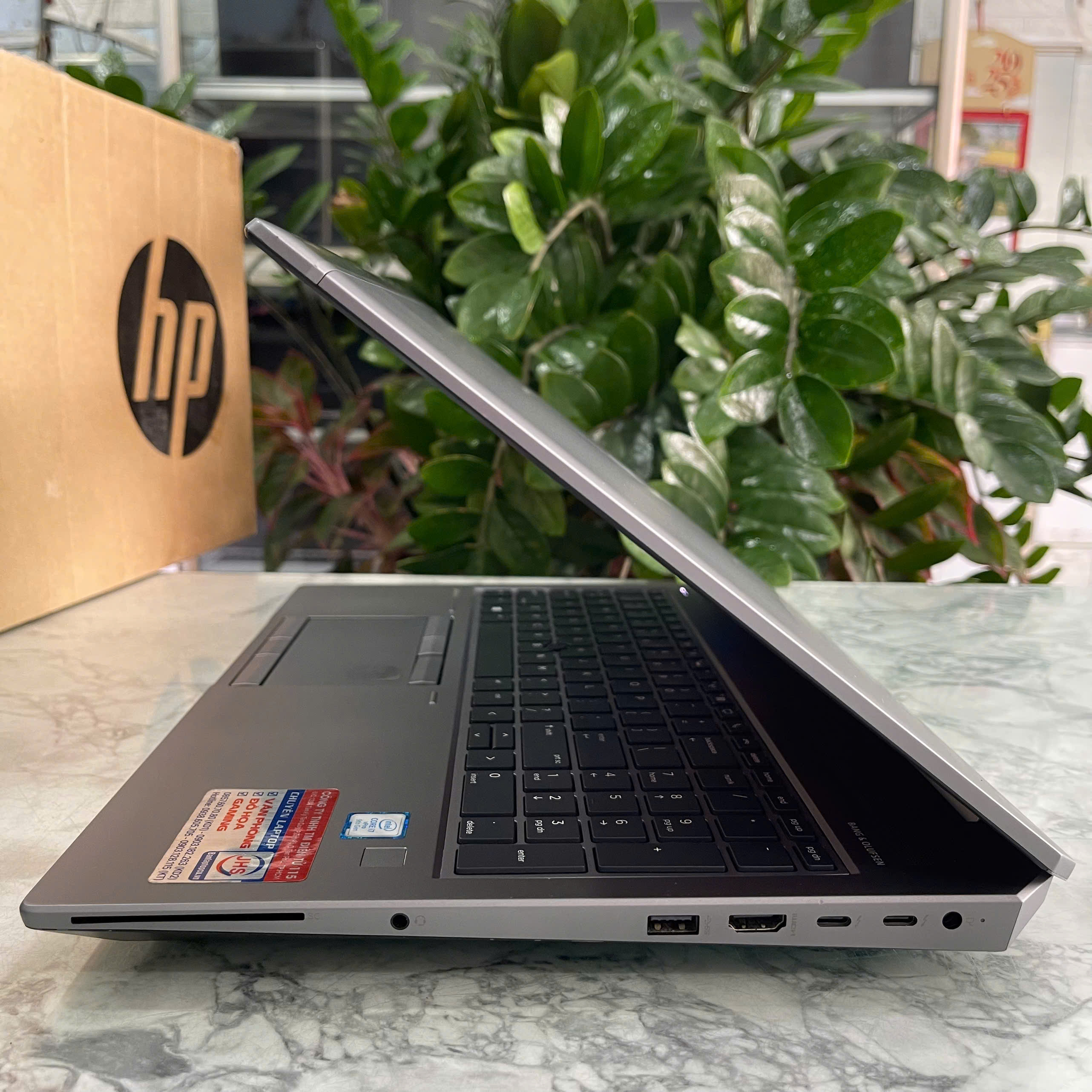 HP ZBook 15 G6 Core I7-9850H Ram 32GB Ssd 512GB Và 1.000GB HDD Quadro T2000(4GB GDDR5) Màn hình : 15.6 Inch FHD IPS