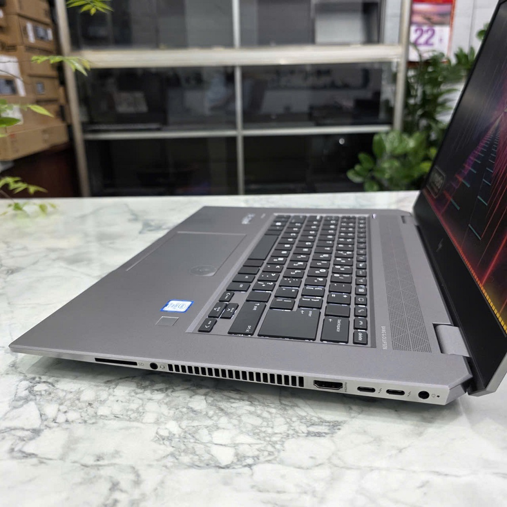HP ZBook Studio G5 CORE I7-8850H RAM 16GB { MÁY TRẠM ĐỒ HỌA GIÁ RẺ } SSD 256GB Quadro P1000 4GB MÀN HÌNH : 15.6 Inch FHD IPS