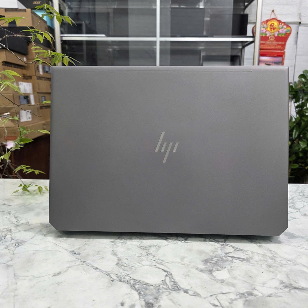 HP ZBook Studio G5 CORE I7-8850H RAM 16GB { MÁY TRẠM ĐỒ HỌA GIÁ RẺ } SSD 256GB Quadro P1000 4GB MÀN HÌNH : 15.6 Inch FHD IPS