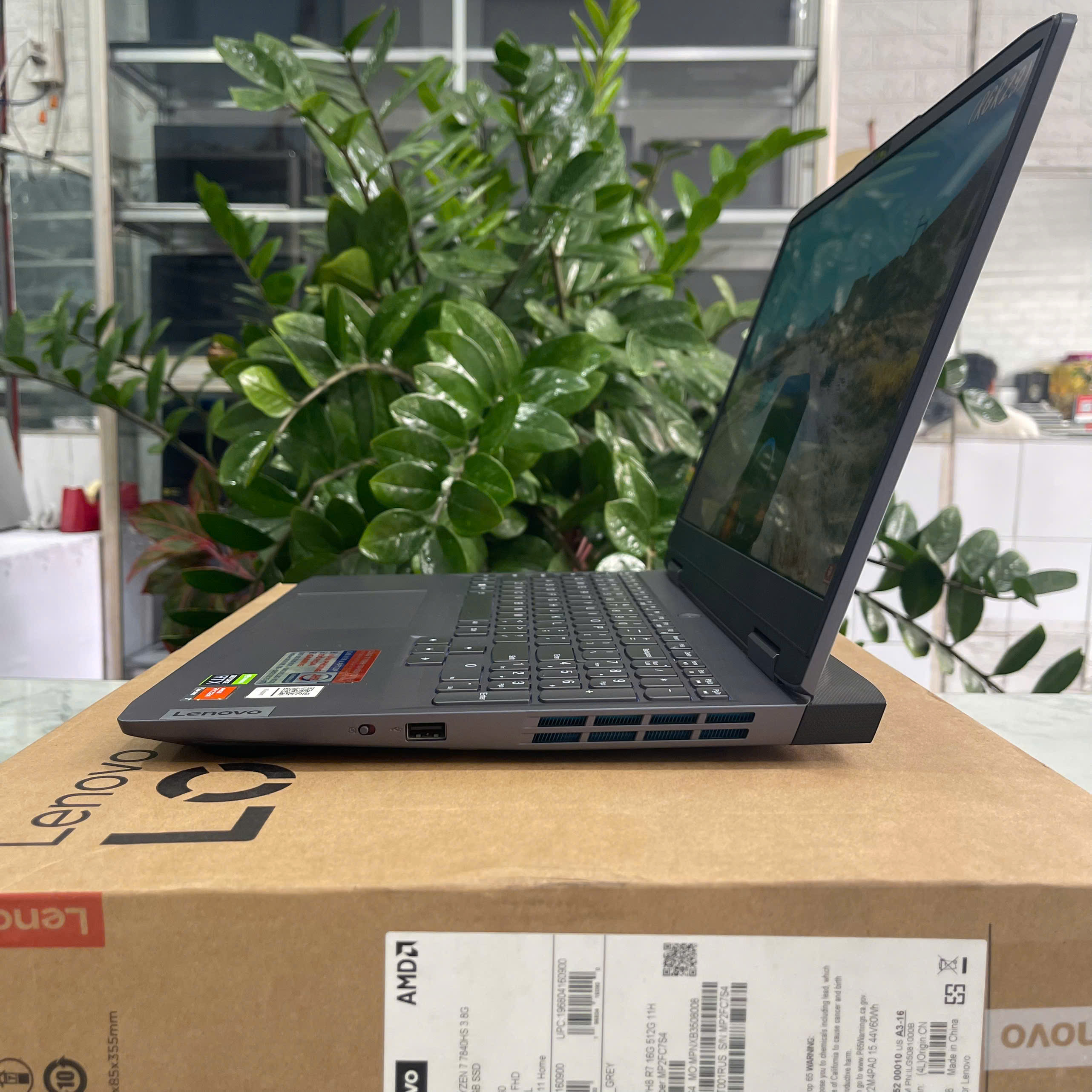  Lenovo 15APH8 (Máy LikeNew) Ryzen 7- 7840HS Ram 16GB Ssd 512GB RTX 4060 8GB Màn Hình 15.6 Inch IPS FHD 144Hz