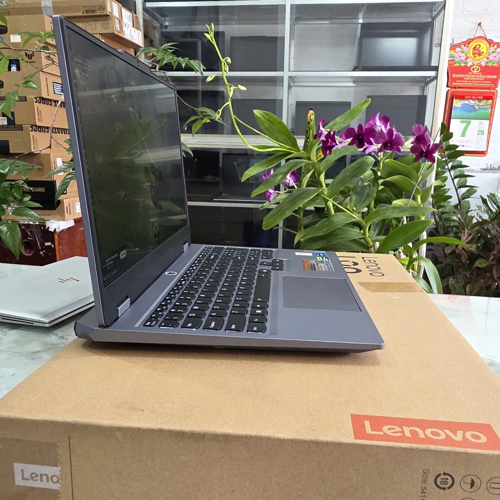 Lenovo Gaming LOQ 15IAX9 CORE I5-12450HX RAM 12GB SSD 512GB RTX 3050 6GB MÀN HÌNH : 15.6 Inch IPS 144Hz