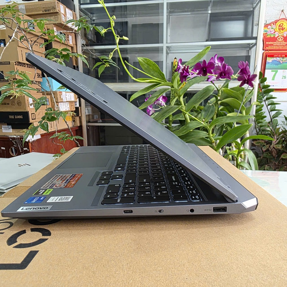 Lenovo Gaming LOQ 15IAX9 CORE I5-12450HX RAM 12GB SSD 512GB RTX 3050 6GB MÀN HÌNH : 15.6 Inch IPS 144Hz
