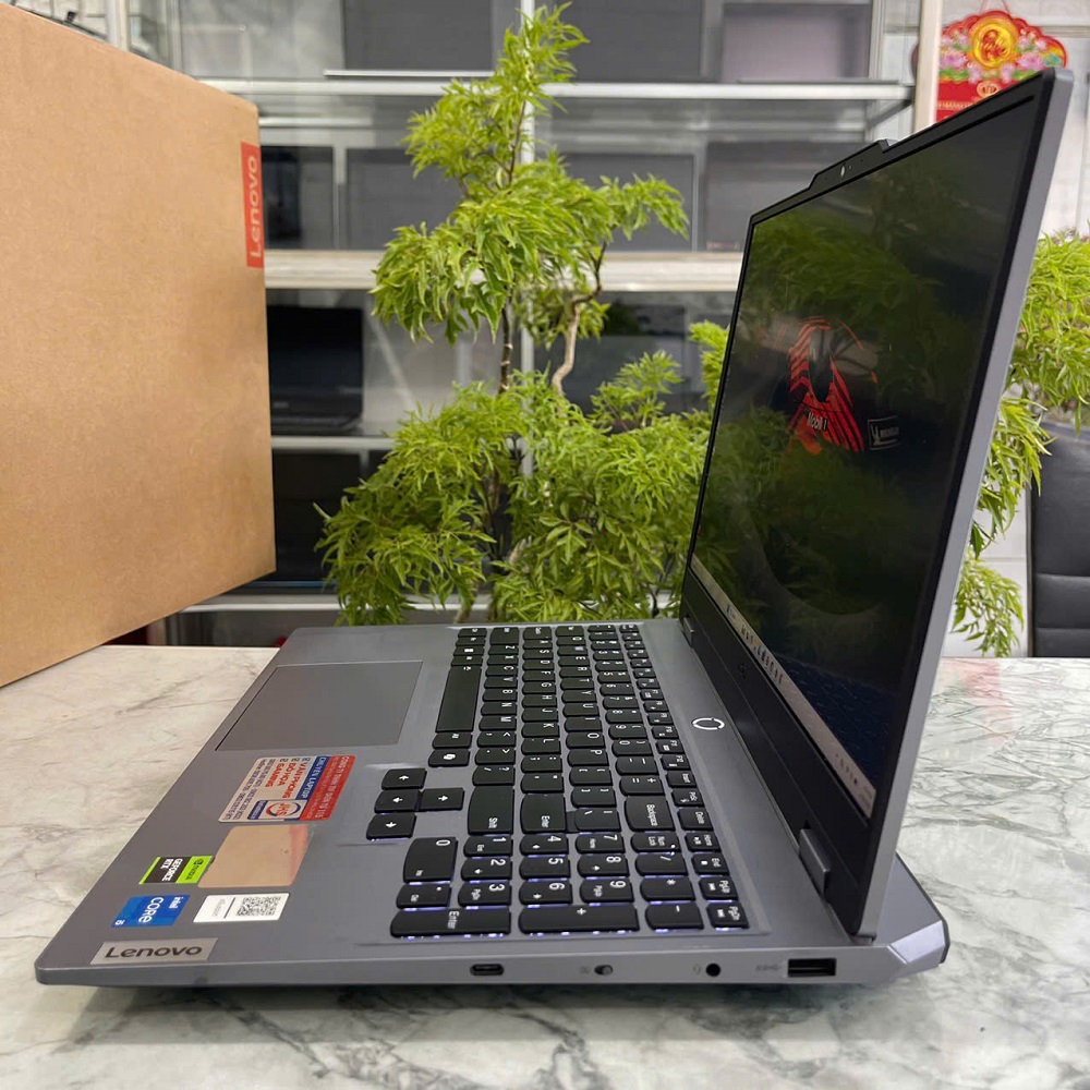 Lenovo Gaming LOQ 15IAX9 CORE I5-12450HX RAM 12GB SSD 512GB RTX 4050 6GB MÀN HÌNH : 15.6 Inch IPS FHD 144Hz