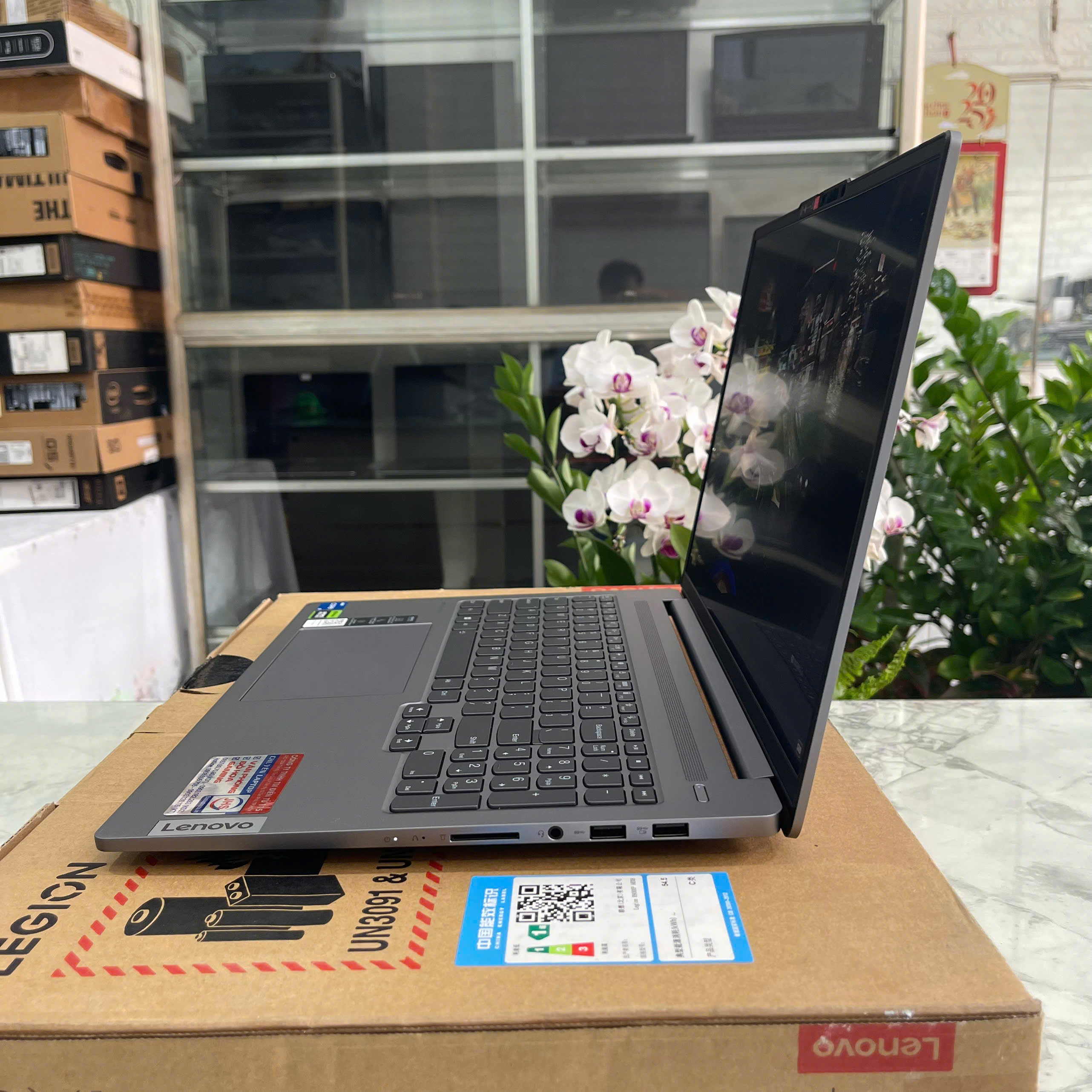 Lenovo Ideapad 5 Pro 16IRH8  Máy LikeNew-Còn Bảo Hành Hãng  Core I5-13500H RAM 16Gb SSD 1.000GB RTX 3050 6GB MÀN HÌNH :  16 Inch 2.5K 120Hz