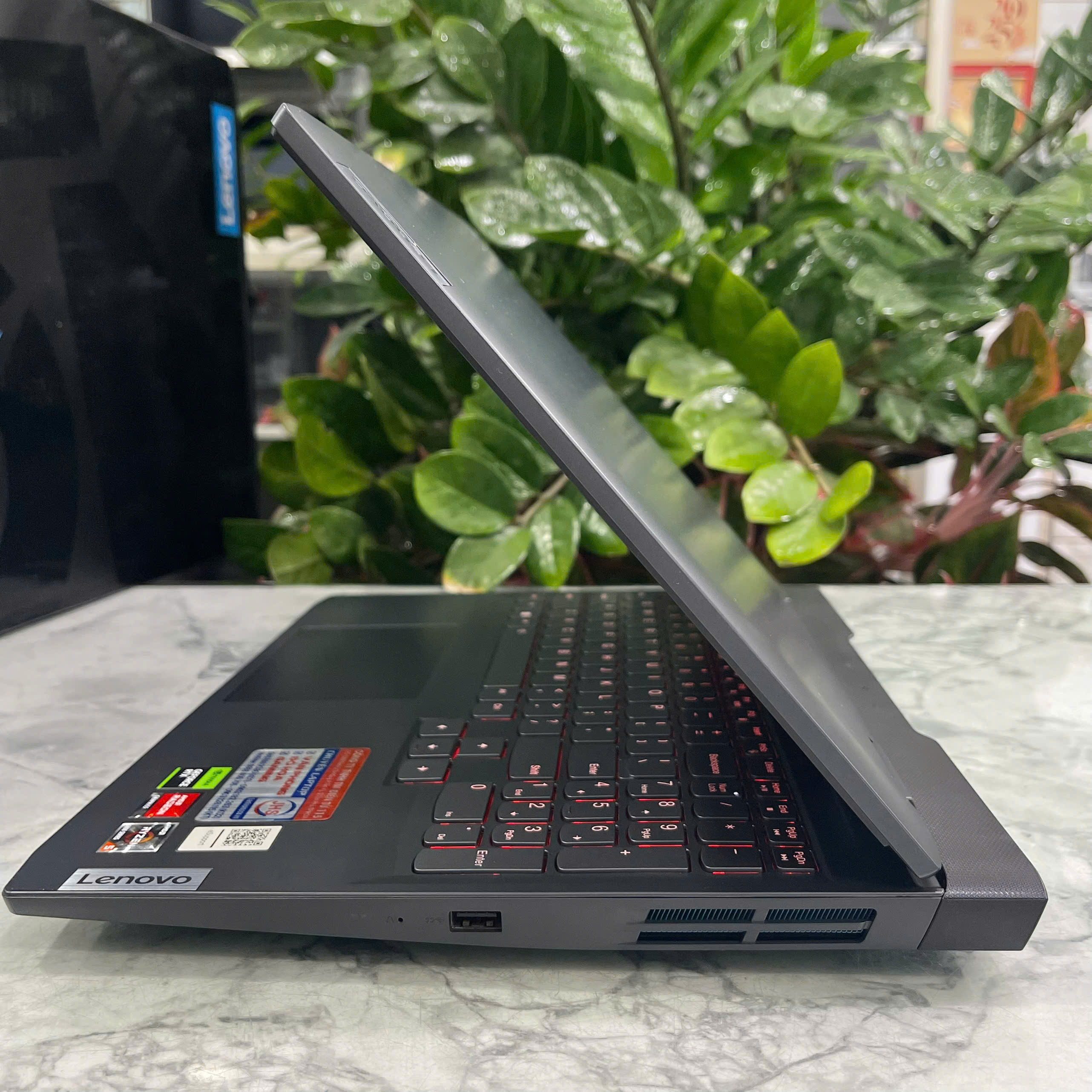 Lenovo IdeaPad Gaming 3 15ARH7 Máy LikeNew (BẢO HÀNH HÃNG) Ryzen 5 5600H Ram 16GB  Ssd 512gb VGA RTX3050 (4GB GDDR6) Màn 15,6" Fhd (1920x1080) IPS  120Hz
