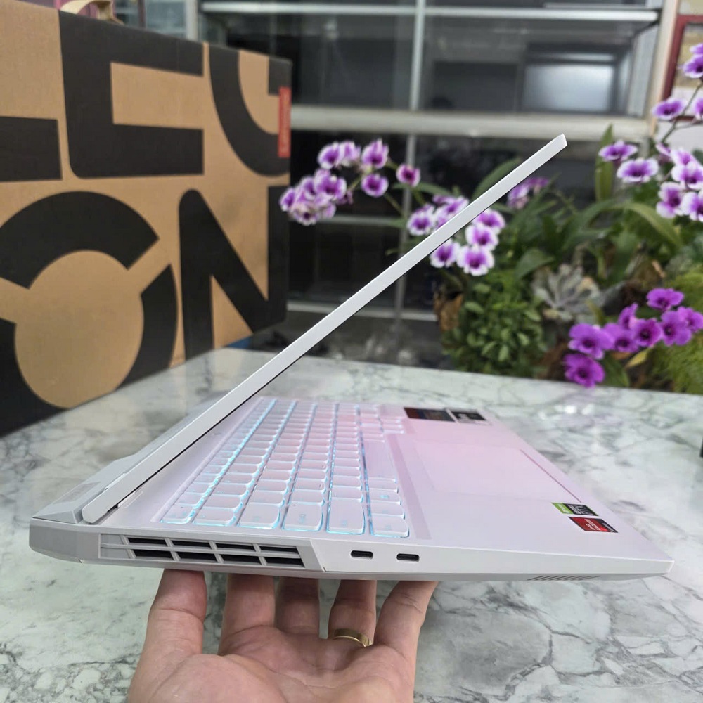  Lenovo Legion 5 Pro 16ARH7H Máy LikeNew - BẢO HÀNH HÃNG RYZEN 7-6800H RAM 16GB SSD 512GB RTX 3060 (6GB) MÀN HÌNH : 16 Inch 2K 165Hz, 100% sRGB