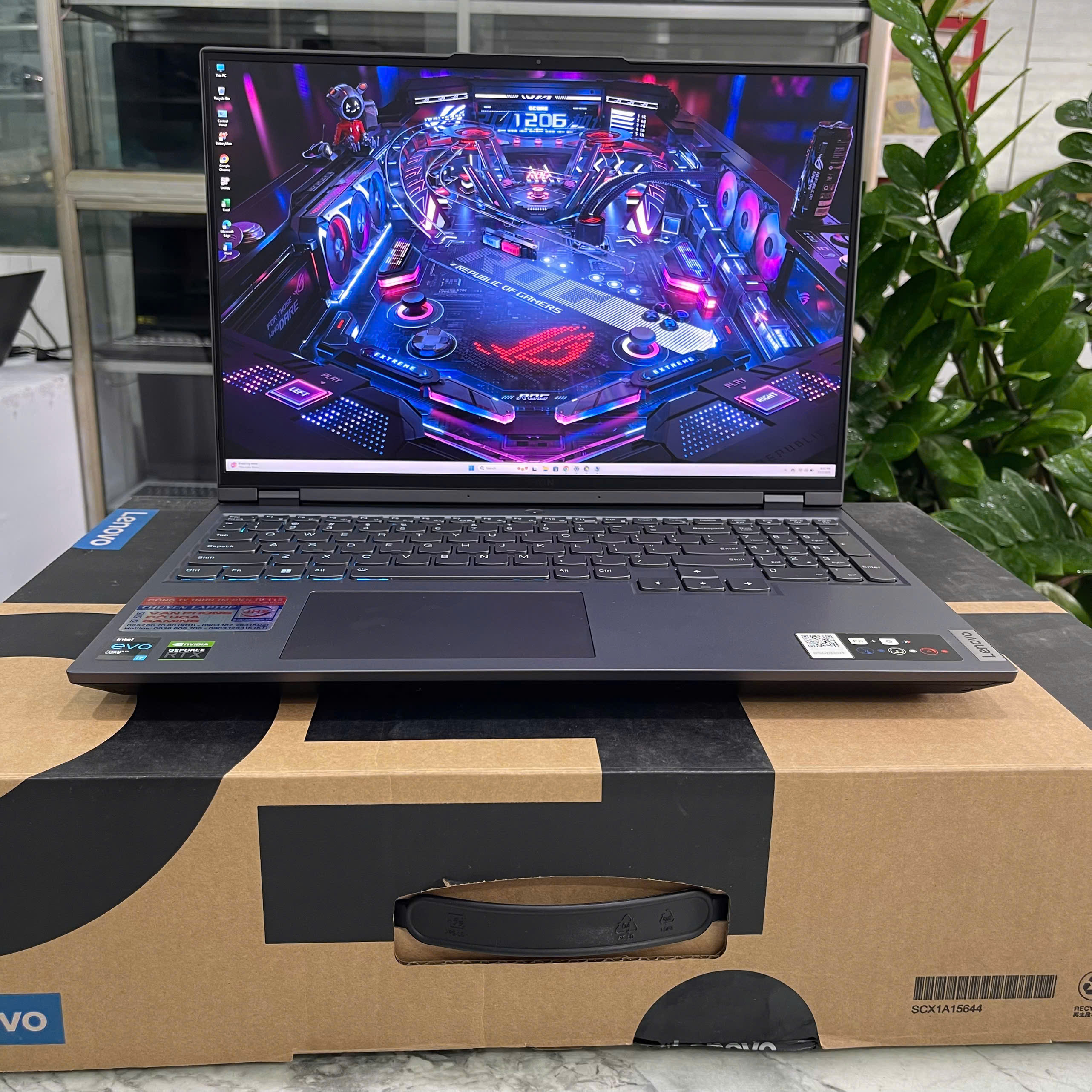 Lenovo Legion 5 Pro 16IAH7 Máy LikeNew Core I7-12700H Ram 16GB Ssd 512GB  RTX 3050Ti Màn Hình : 16 Inch 165Hz 100% sRGB, 500 nits