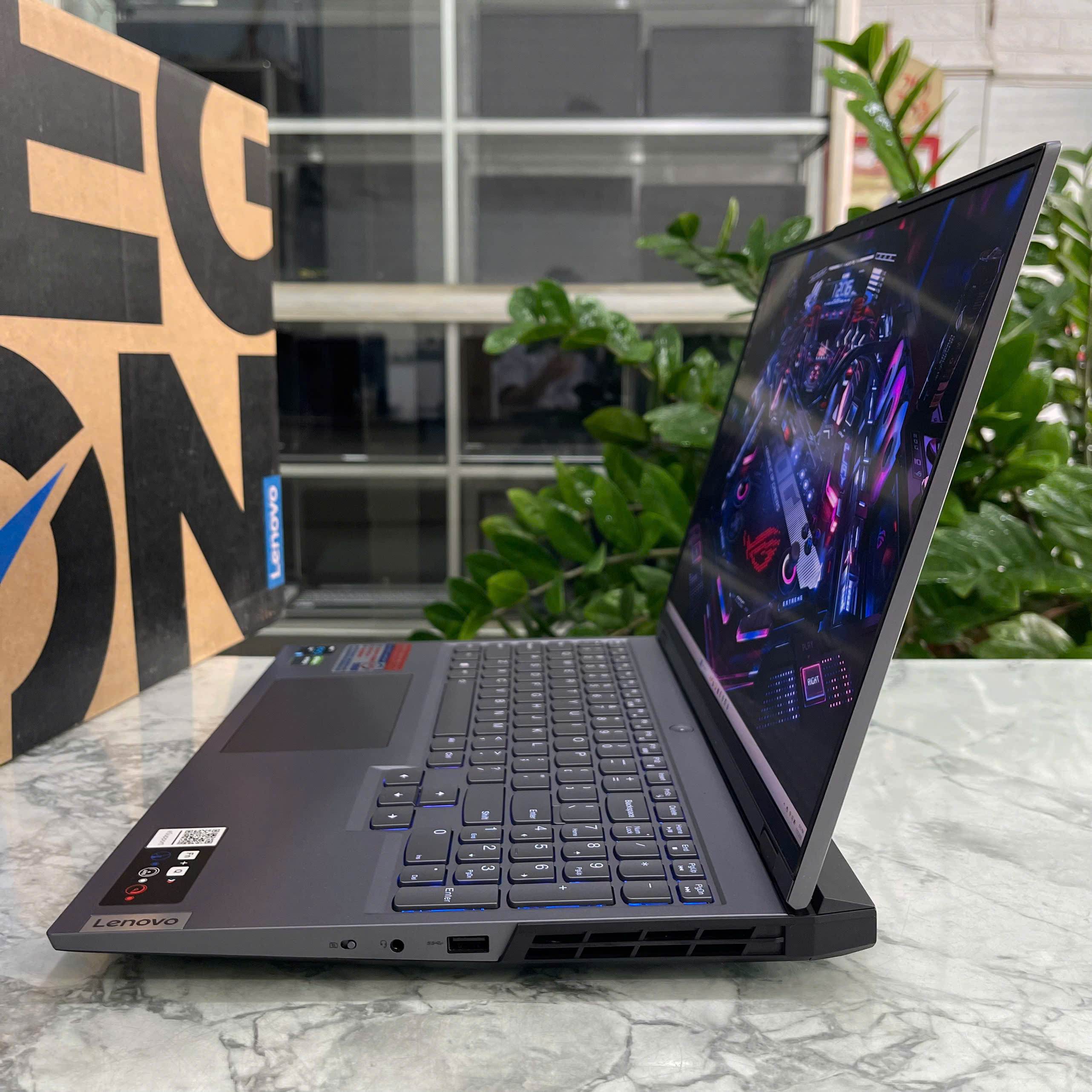 Lenovo Legion 5 Pro 16IAH7 Máy LikeNew Core I7-12700H Ram 16GB Ssd 512GB  RTX 3050Ti Màn Hình : 16 Inch 165Hz 100% sRGB, 500 nits
