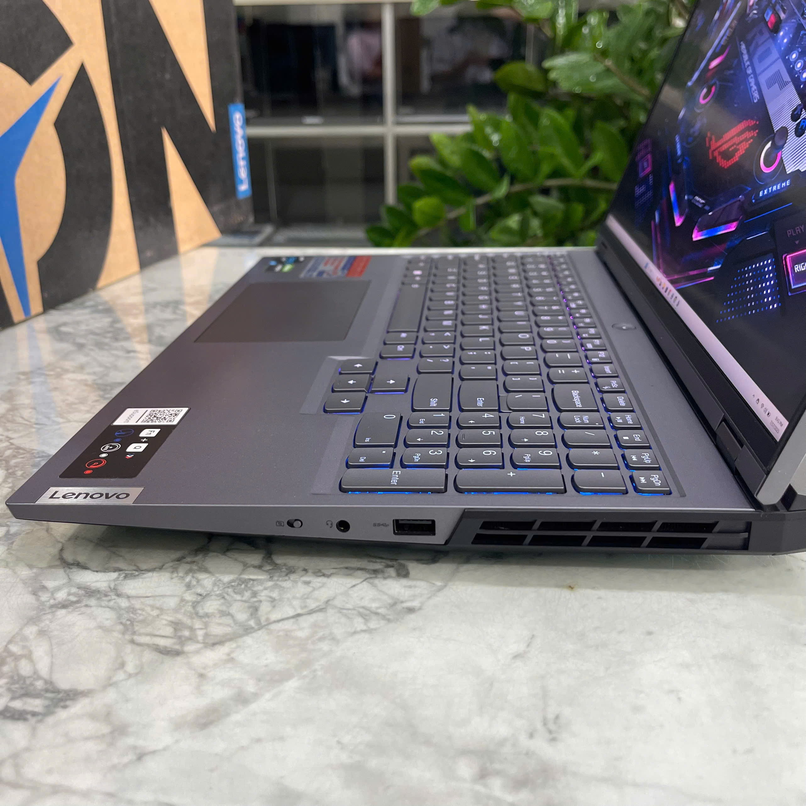 Lenovo Legion 5 Pro 16IAH7 Máy LikeNew Core I7-12700H Ram 16GB Ssd 512GB  RTX 3050Ti Màn Hình : 16 Inch 165Hz 100% sRGB, 500 nits