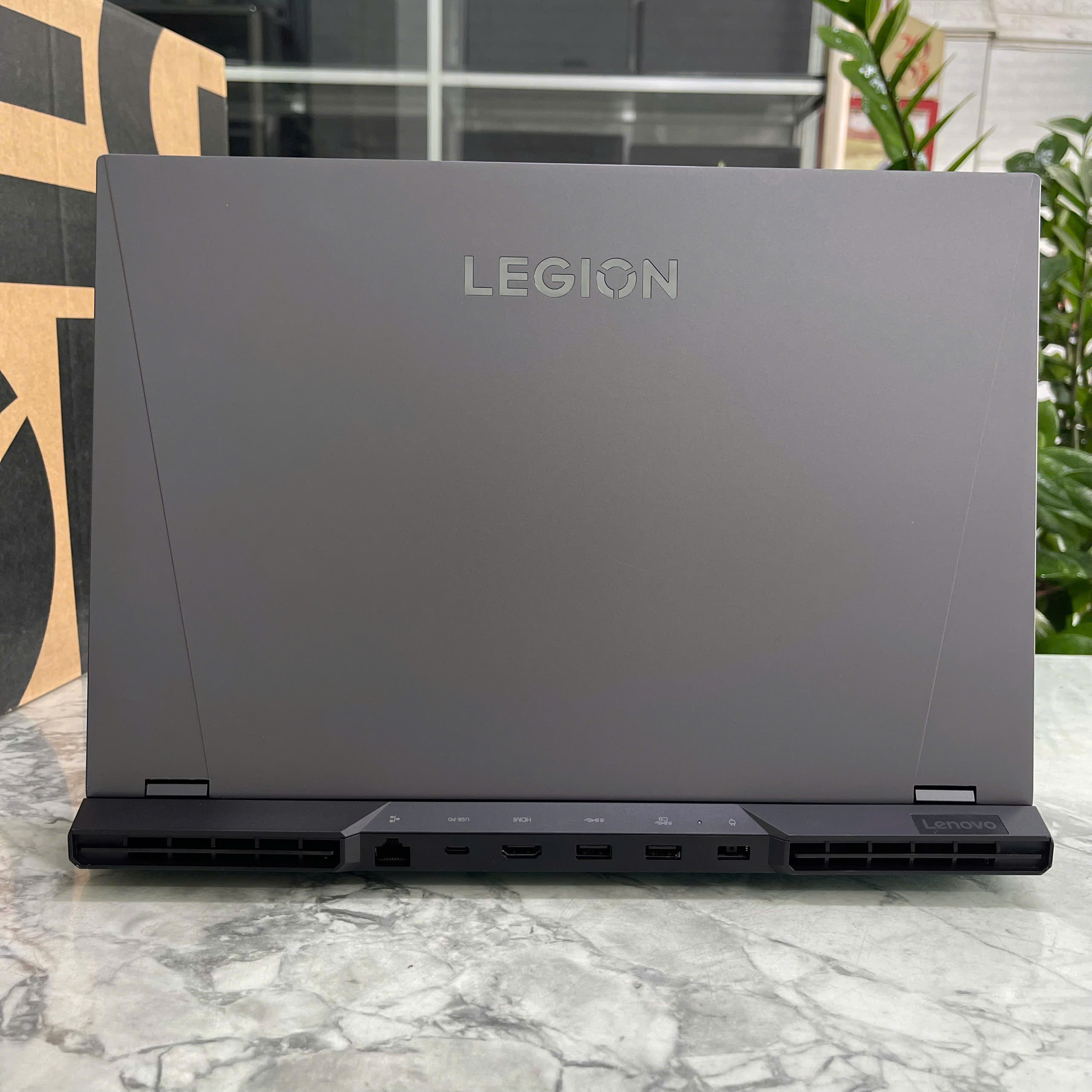 Lenovo Legion 5 Pro 16IAH7 Máy LikeNew Core I7-12700H Ram 16GB Ssd 512GB  RTX 3050Ti Màn Hình : 16 Inch 165Hz 100% sRGB, 500 nits