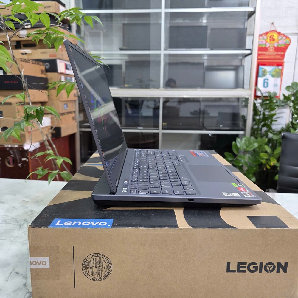  LENOVO LEGION 5 R7000 ARP8 RYZEN 7-7735H RAM 16GG SSD 512GB RTX™ 4060 8GB GDDR6 MÀN HÌNH : 15.6'' 15.6" WQHD 165Hz
