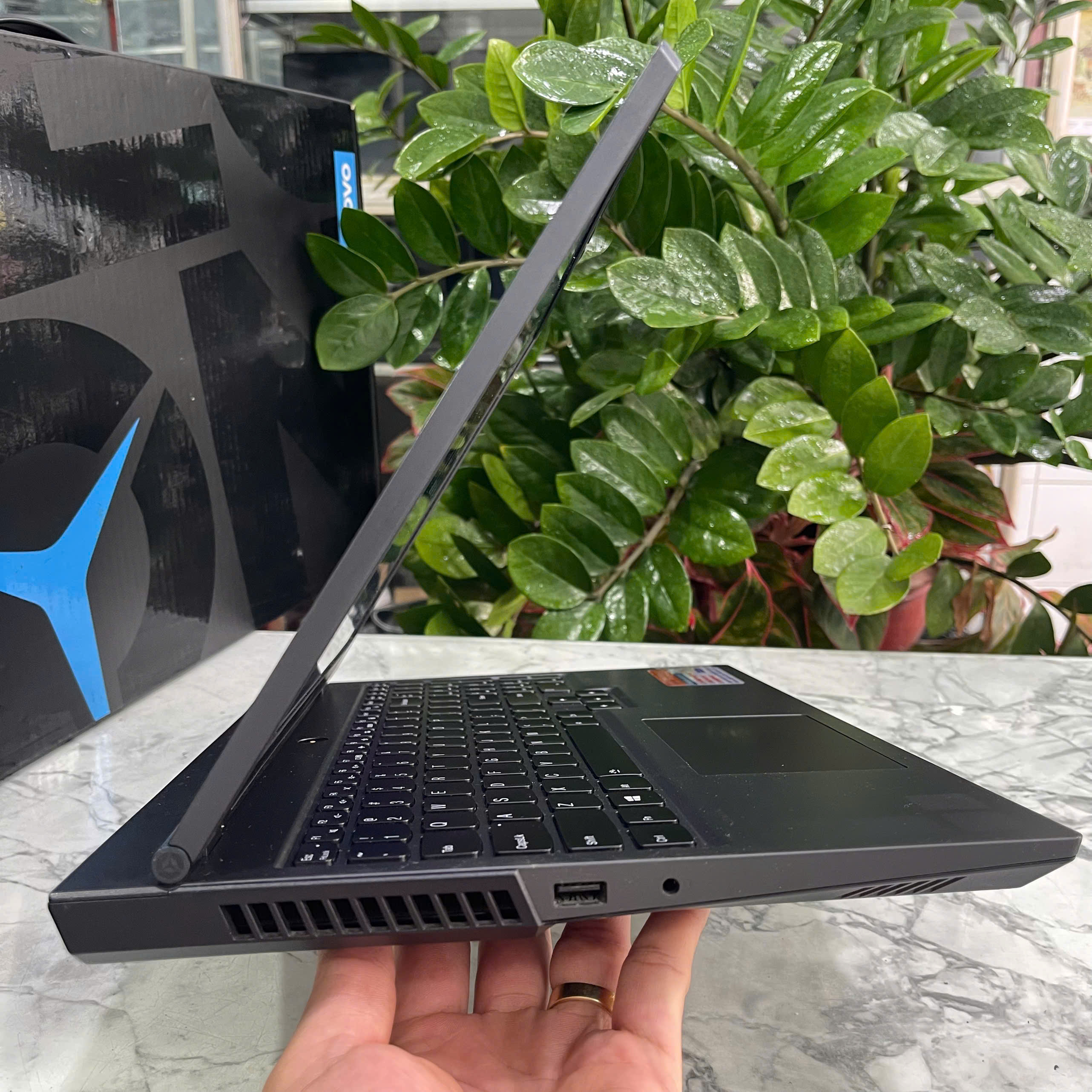 Lenovo Legion 5 Y7000 2020 Core I7-10750H Ram 16GB  Ssd 512GB  GTX 1650 4GB GDDR6 Màn Hình : 15.6 Inch FHD IPS 