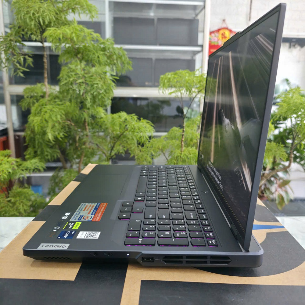  Lenovo Legion Pro 5 16IRX9 Máy LikeNew BẢO HÀNH HÃNG 2 NĂM CORE I9-14900HX RAM 32GB SSD 1.000GB RTX 4060 8GB GDDR6 MÀN HÌNH : 16 Inch WQXGA 240/165Hz 100% sRGB