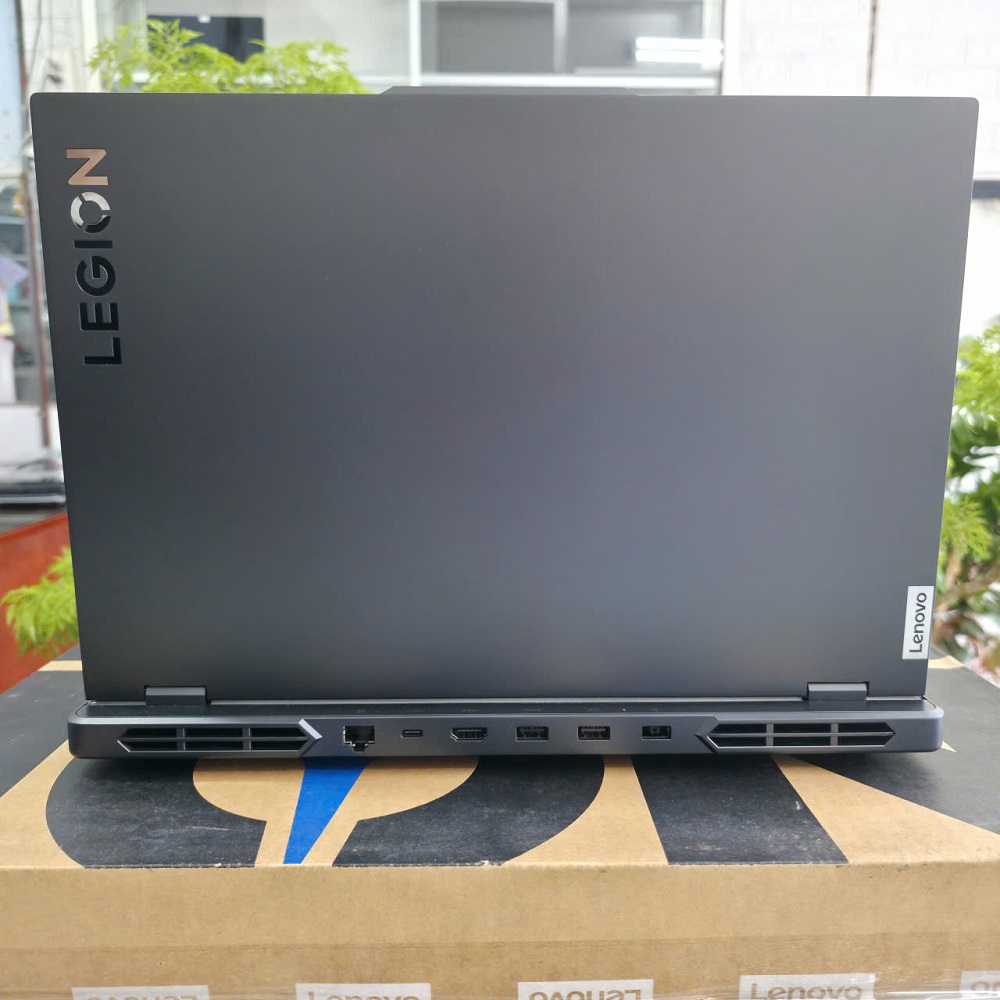  Lenovo Legion Pro 5 16IRX9 Máy LikeNew BẢO HÀNH HÃNG 2 NĂM CORE I9-14900HX RAM 32GB SSD 1.000GB RTX 4060 8GB GDDR6 MÀN HÌNH : 16 Inch WQXGA 240/165Hz 100% sRGB