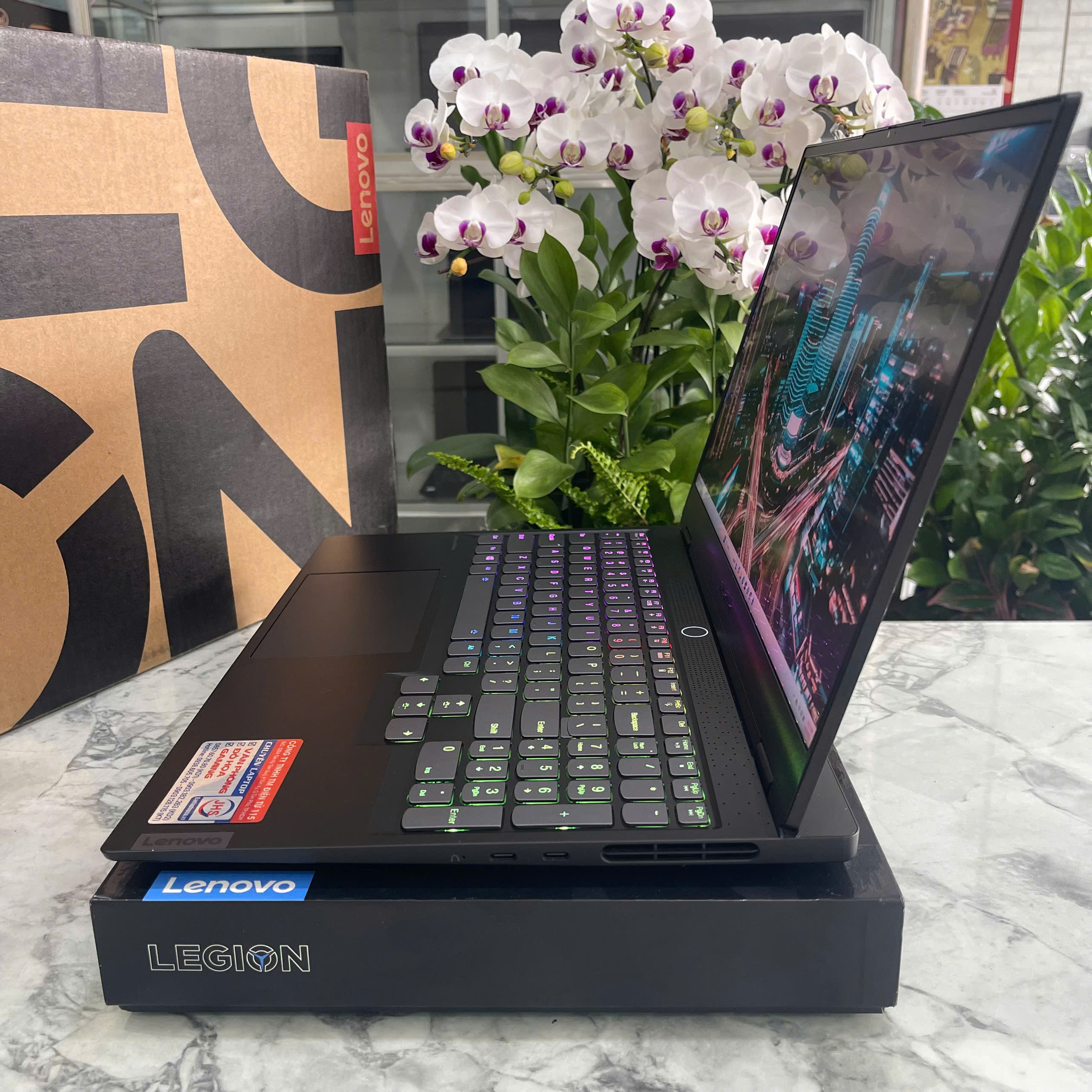 Lenovo  Legion S7 15ACH6 Máy LikeNew Ryzen 7 5800H RAM 16GB SSD  512GB RTX 3060 6GB Màn Hình : 15.6" 4K 60Hz 
